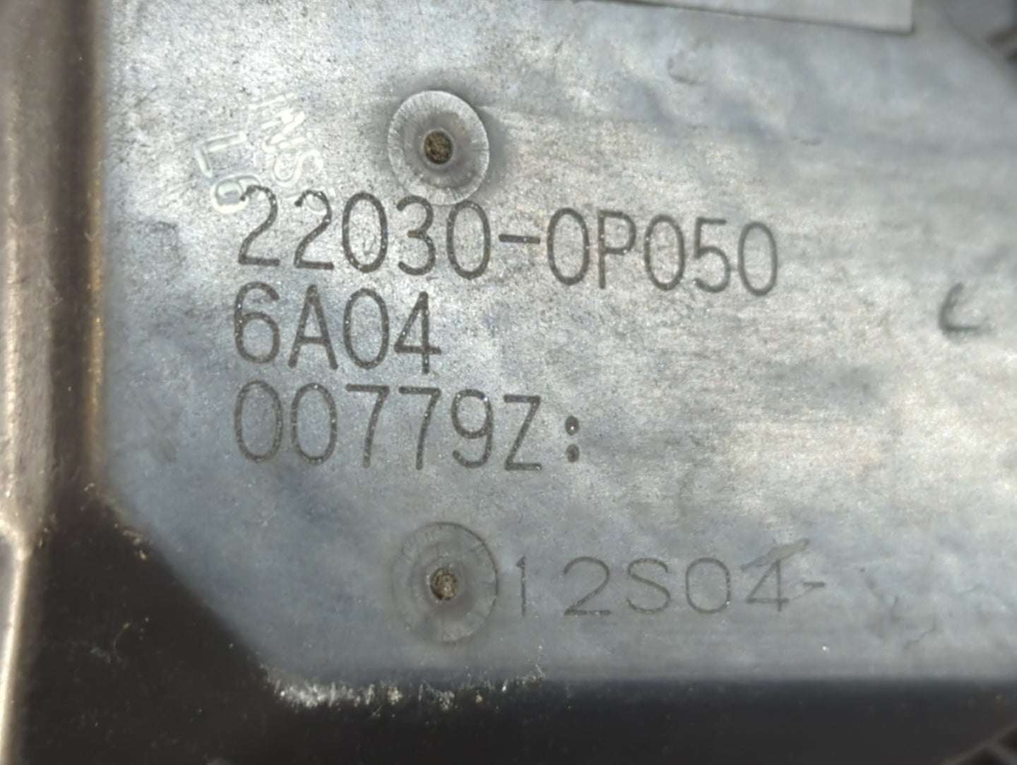 2007-2016 Toyota Sienna Throttle Body P/N:22030-0P050 Fits OEM Used Auto Parts - Oemusedautoparts1.com