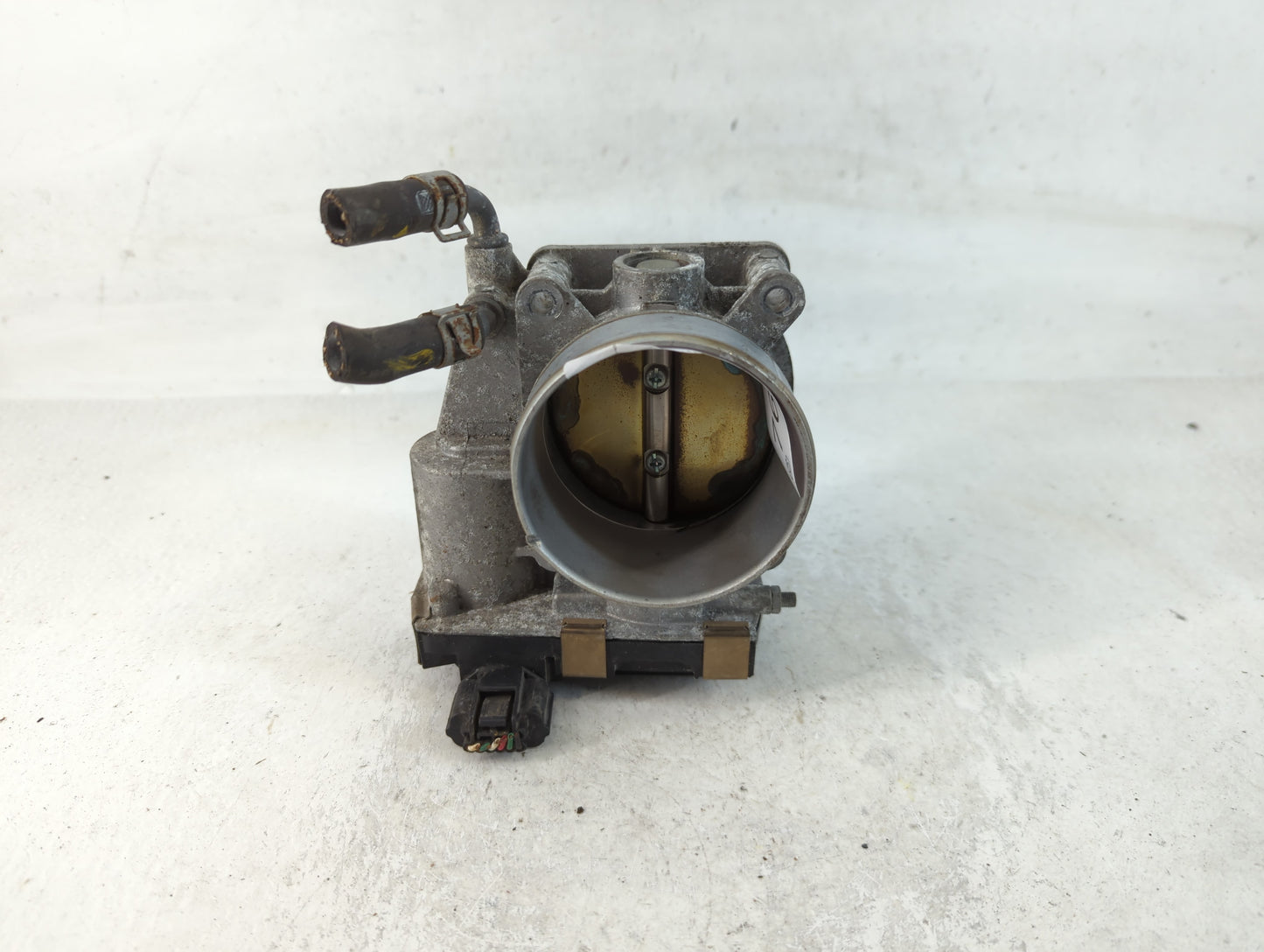 2015-2016 Nissan Pathfinder Throttle Body P/N:RME70-50 Fits Fits 2015 2016 2017 2018 2019 2020 2021 2022 OEM Used Auto Parts - Oemusedautoparts1.com