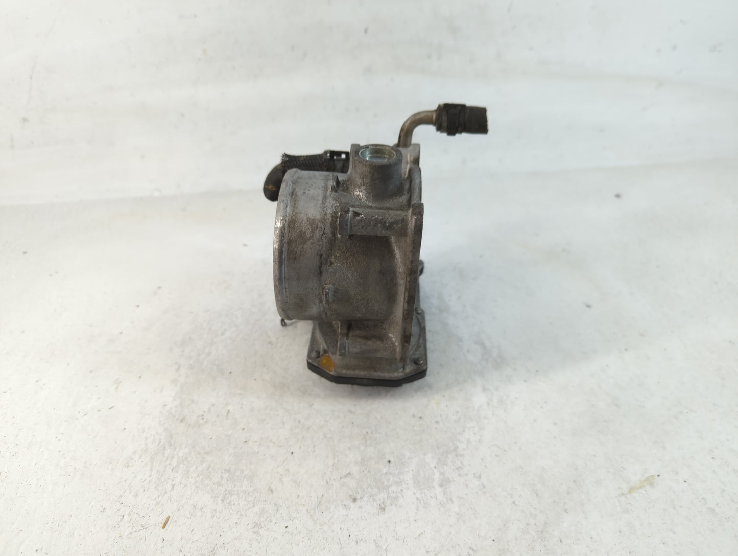 2006-2017 Lexus Is350 Throttle Body P/N:22030-31040 Fits Fits 2006 2007 2008 2009 2010 2011 2012 2013 2014 2015 2016 2017 OEM Used Auto Parts - Oemusedautoparts1.com