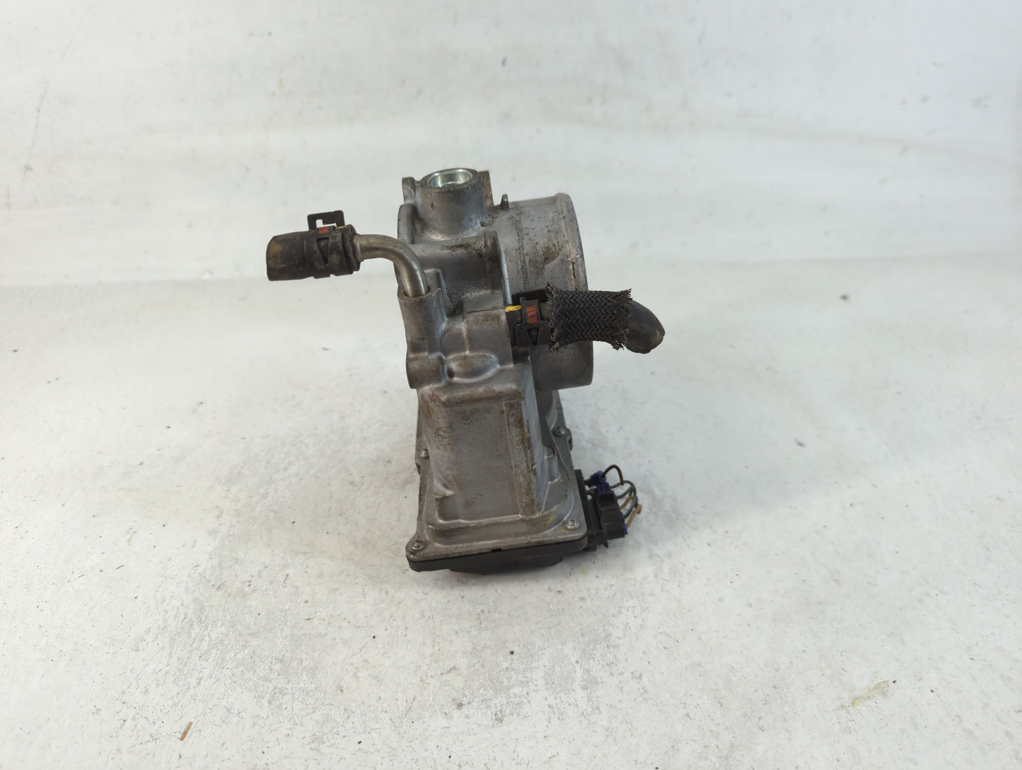 2006-2017 Lexus Is350 Throttle Body P/N:22030-31040 Fits Fits 2006 2007 2008 2009 2010 2011 2012 2013 2014 2015 2016 2017 OEM Used Auto Parts - Oemusedautoparts1.com