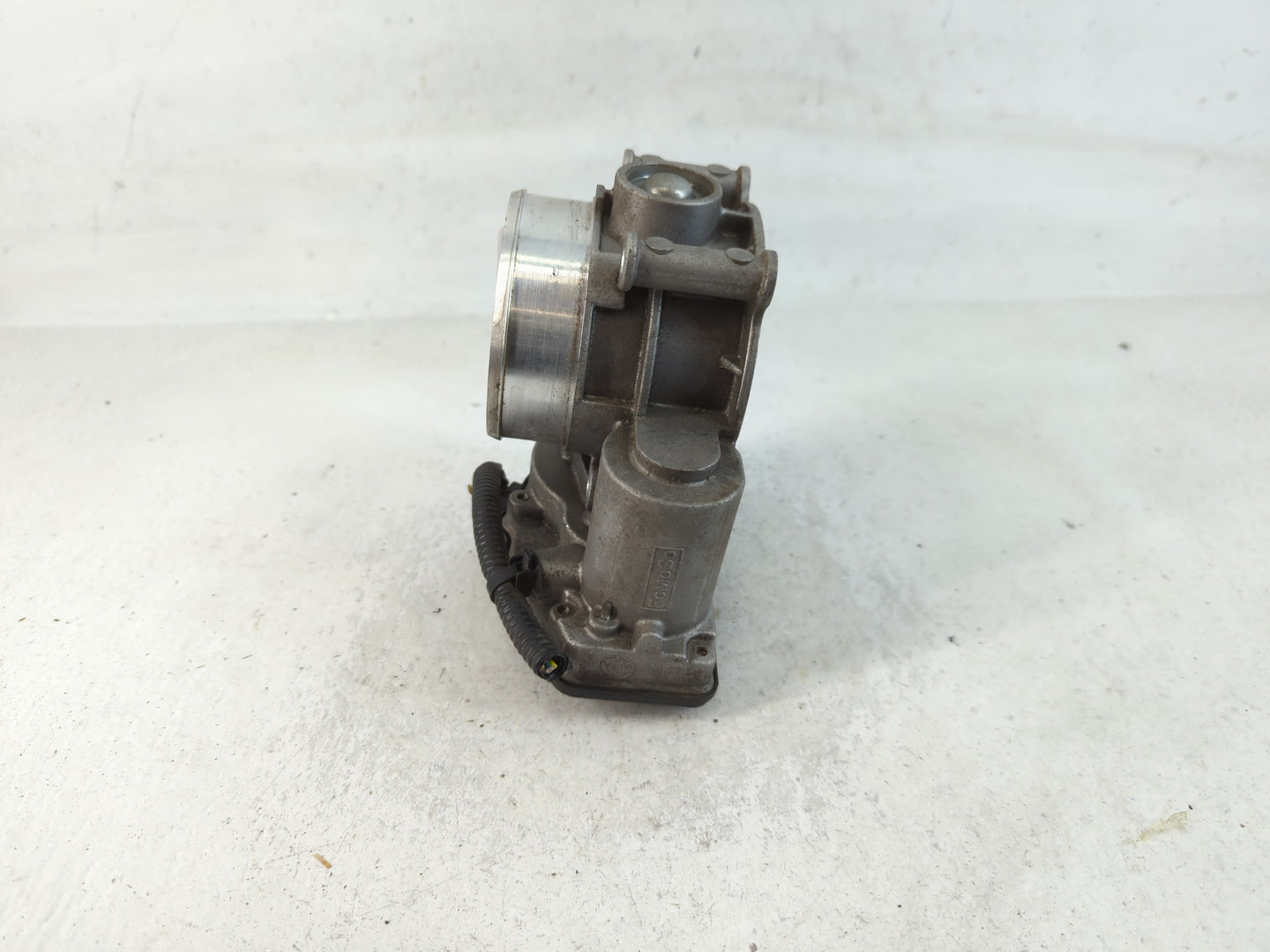 2015-2017 Ford Expedition Throttle Body P/N:170954004247 BL3T-9F991-AH Fits Fits 2011 2012 2013 2014 2015 2016 2017 2018 2019 OEM Used Auto Parts - Oemusedautoparts1.com