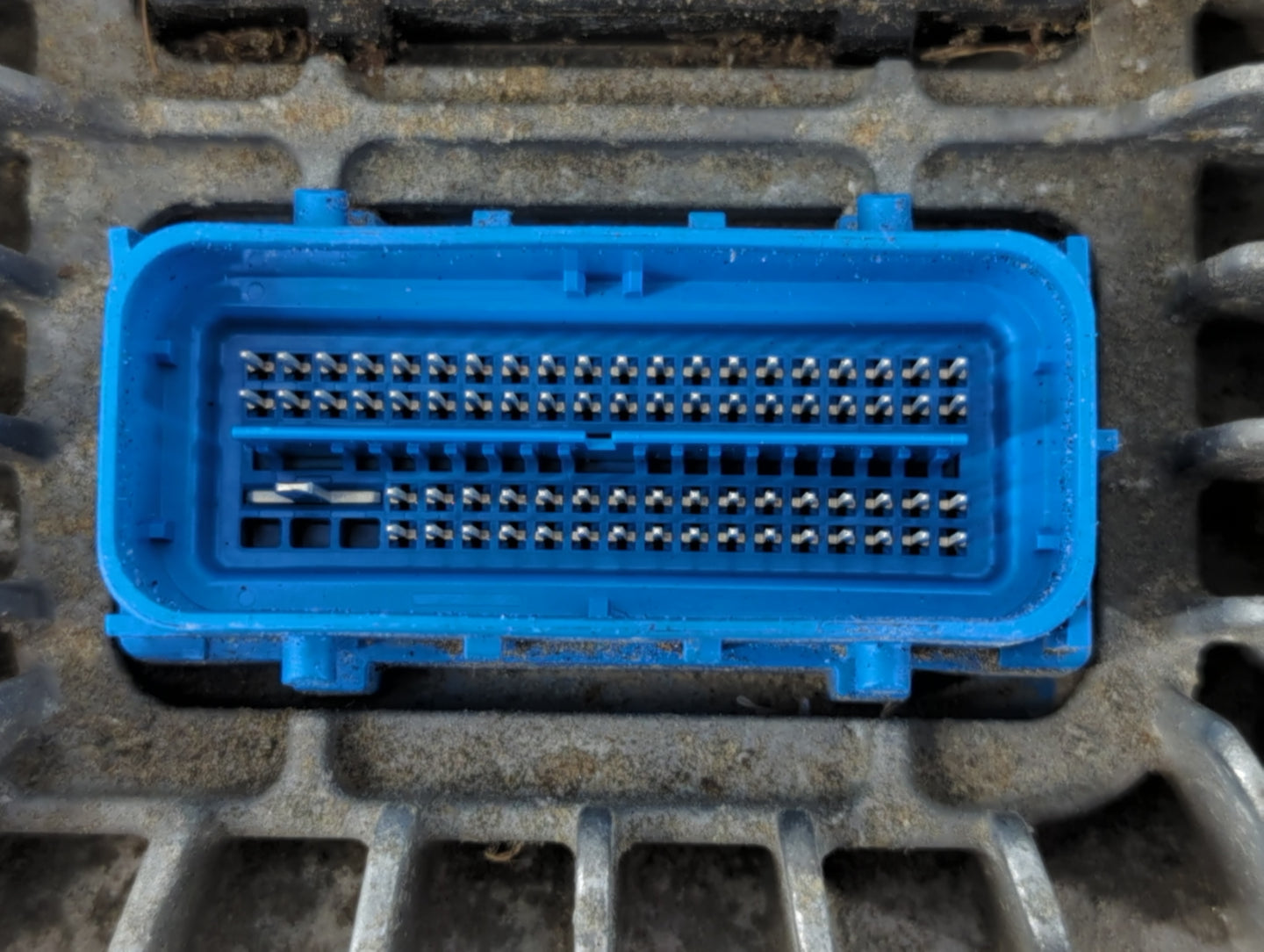 2013-2016 Chevrolet Equinox PCM Engine Control Computer ECU ECM PCU OEM P/N:12655476 12653998 Fits Fits 2013 2014 2015 2016 OEM Used Auto Parts - Oemusedautoparts1.com