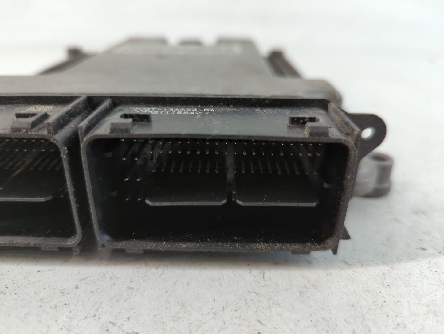 2015-2018 Ford Edge PCM Engine Control Computer ECU ECM PCU OEM P/N:FB5A-12B684-CA G2GA-12A650-BSA Fits OEM Used Auto Parts - Oemusedautoparts1.com