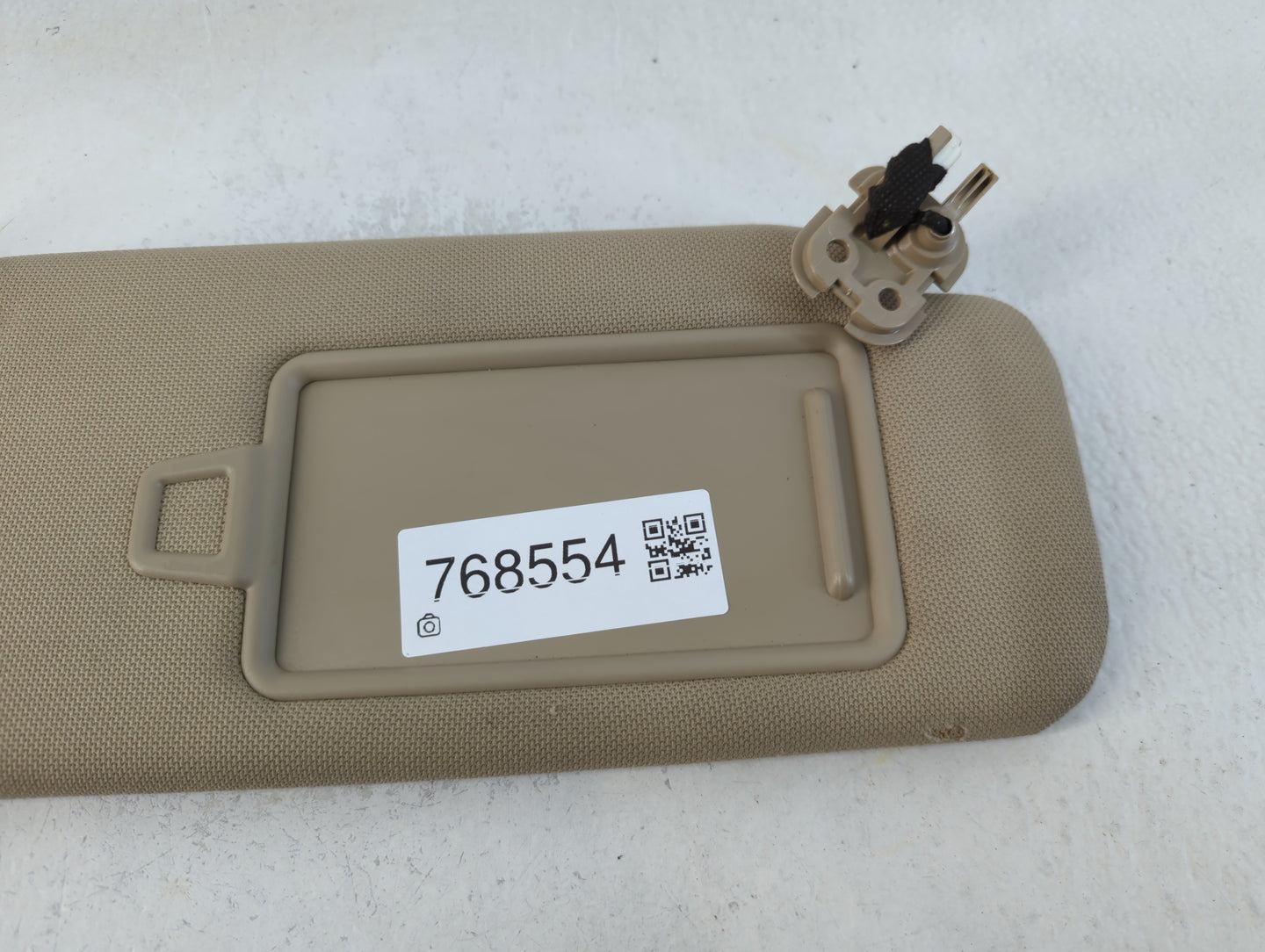 2015-2019 Hyundai Sonata Sun Visor Shade Replacement Passenger Right Mirror Fits Fits 2015 2016 2017 2018 2019 OEM Used Auto Parts - Oemusedautoparts1.com