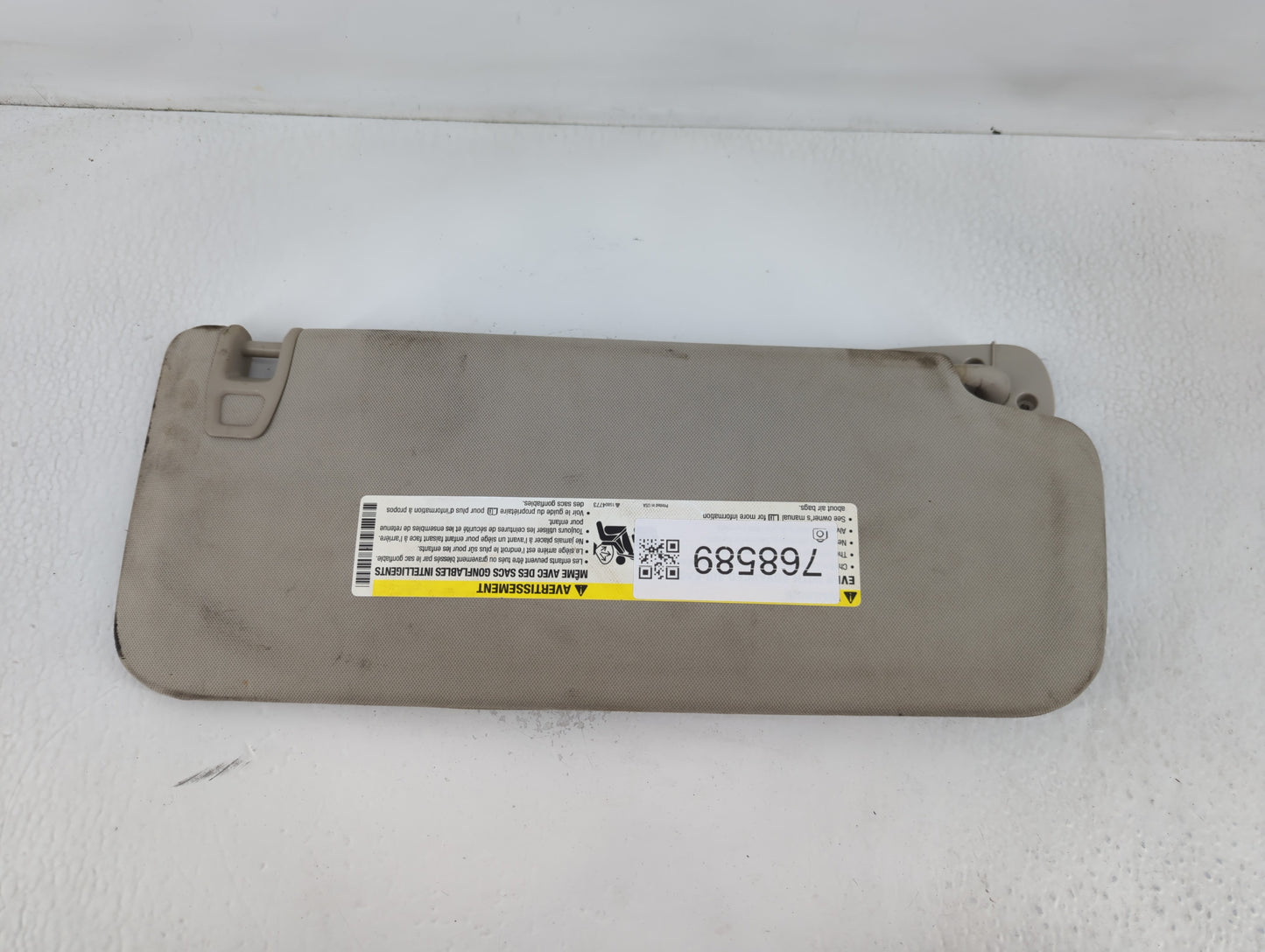 2007-2013 Chevrolet Silverado 1500 Sun Visor Shade Replacement Driver Left Mirror Fits OEM Used Auto Parts - Oemusedautoparts1.com