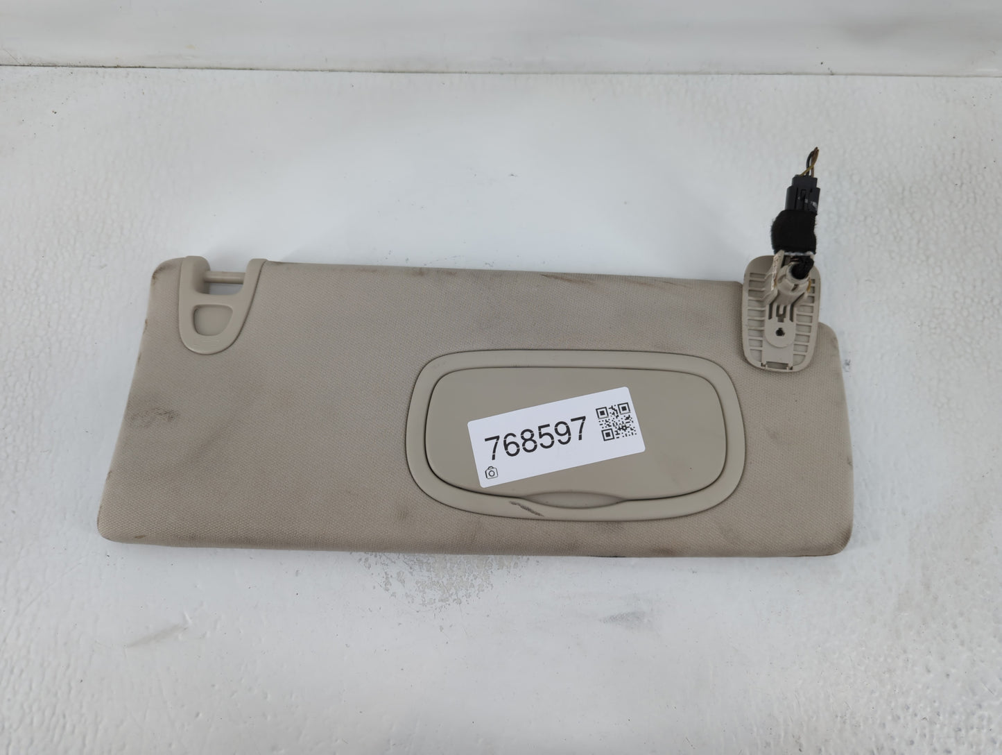 2014-2018 Jeep Cherokee Sun Visor Shade Replacement Driver Left Mirror Fits Fits 2014 2015 2016 2017 2018 OEM Used Auto Parts - Oemusedautoparts1.com