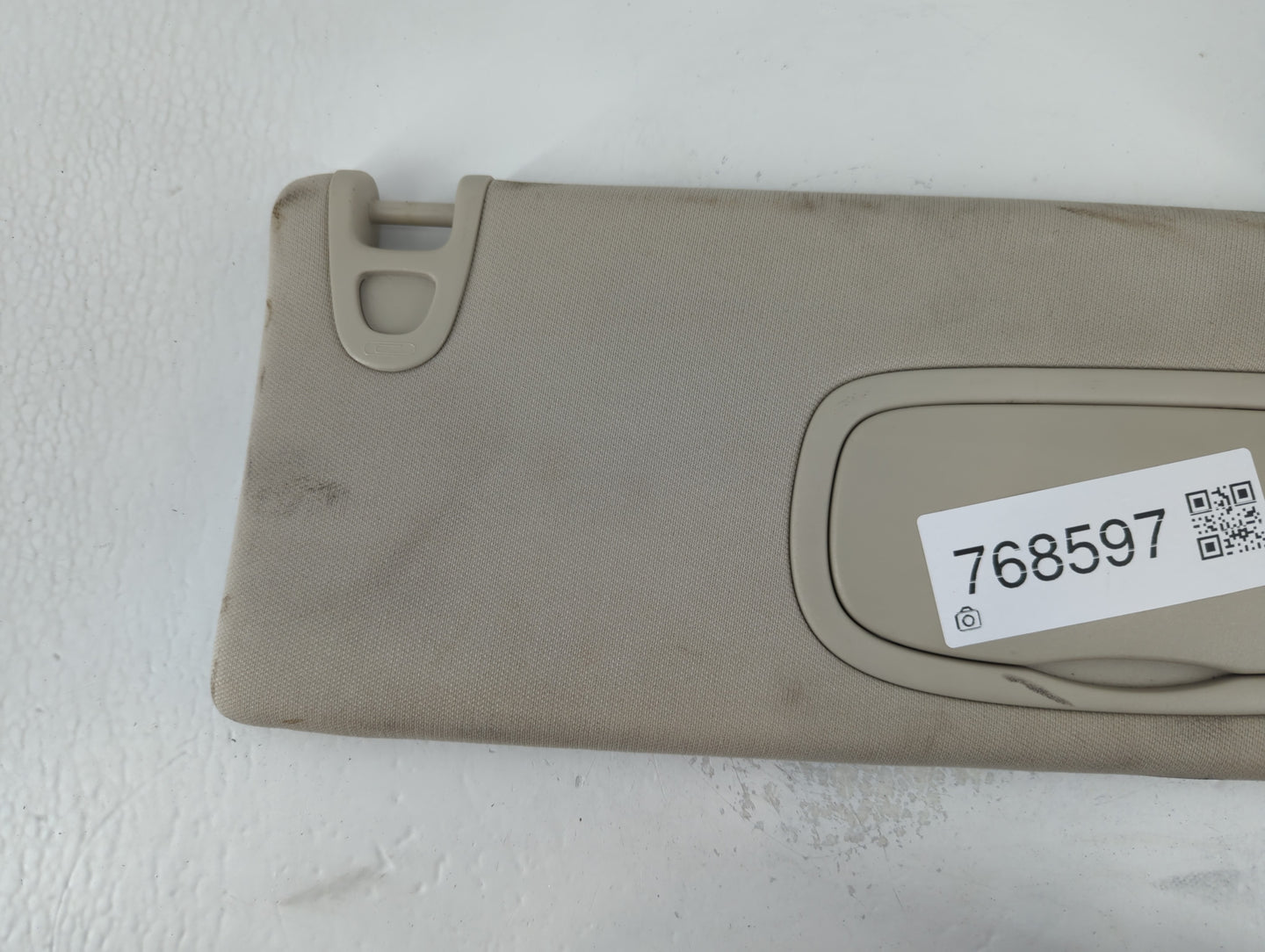 2014-2018 Jeep Cherokee Sun Visor Shade Replacement Driver Left Mirror Fits Fits 2014 2015 2016 2017 2018 OEM Used Auto Parts - Oemusedautoparts1.com