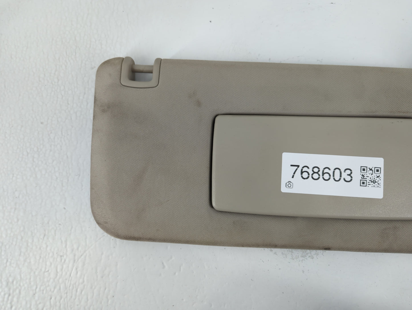 2007-2013 Chevrolet Silverado 1500 Sun Visor Shade Replacement Passenger Right Mirror Fits OEM Used Auto Parts - Oemusedautoparts1.com