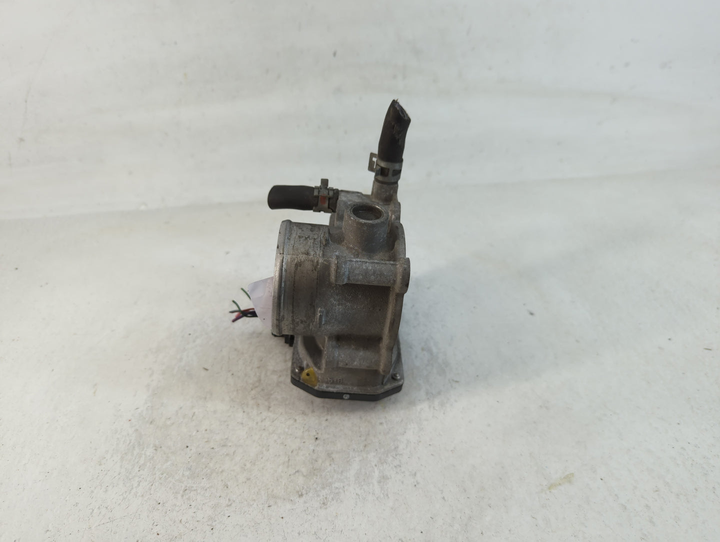 2011-2019 Toyota Corolla Throttle Body P/N:22030-0T080 Fits Fits 2011 2012 2013 2014 2015 2016 2017 2018 2019 OEM Used Auto Parts - Oemusedautoparts1.com