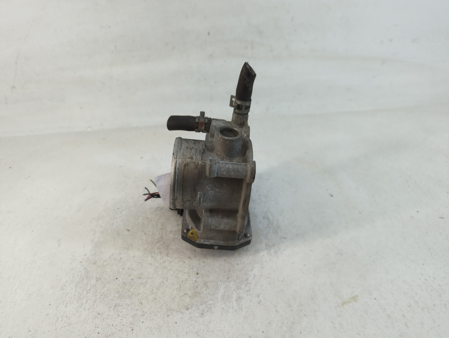 2011-2019 Toyota Corolla Throttle Body P/N:22030-0T080 Fits Fits 2011 2012 2013 2014 2015 2016 2017 2018 2019 OEM Used Auto Parts - Oemusedautoparts1.com