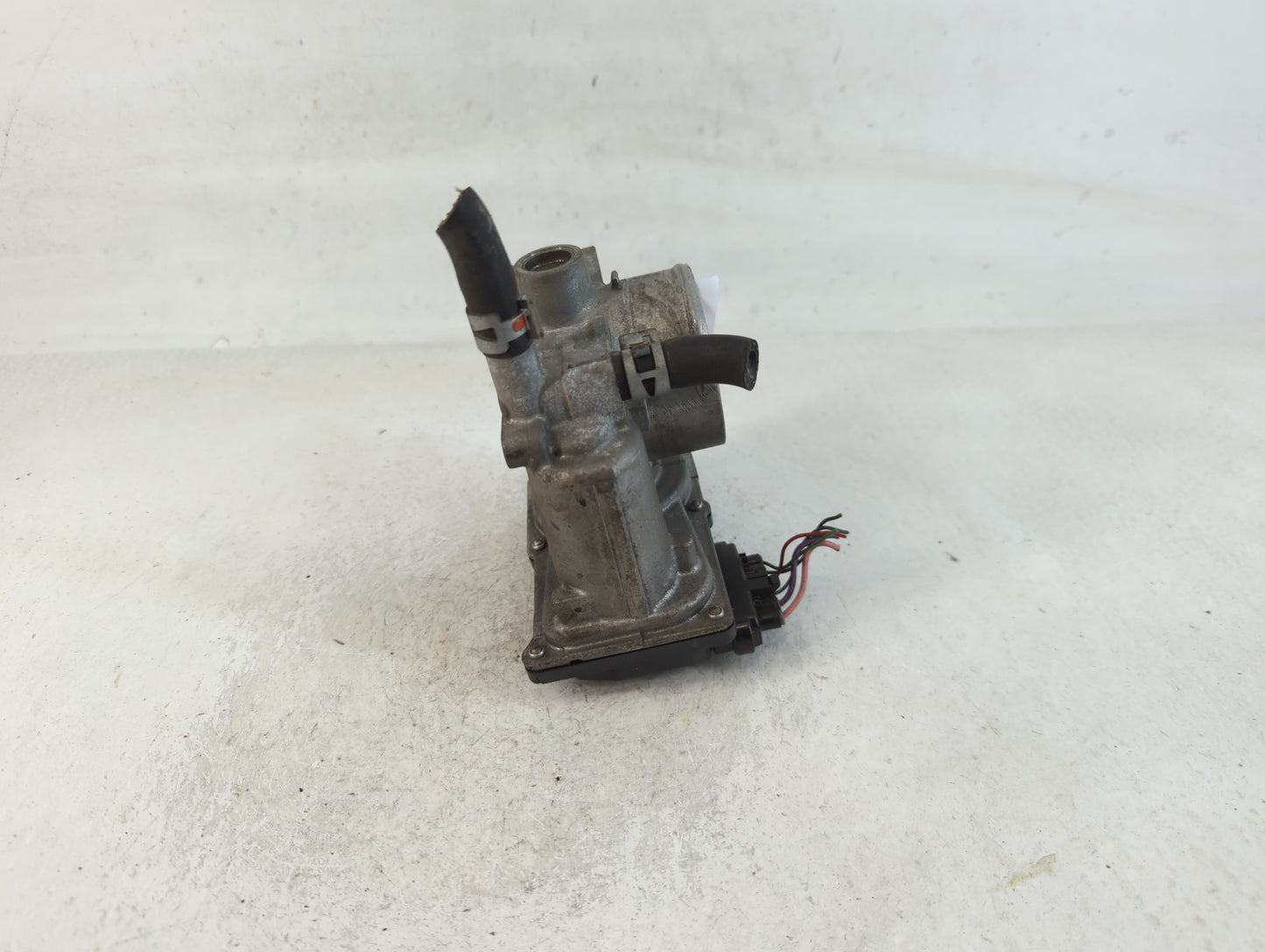 2011-2019 Toyota Corolla Throttle Body P/N:22030-0T080 Fits Fits 2011 2012 2013 2014 2015 2016 2017 2018 2019 OEM Used Auto Parts - Oemusedautoparts1.com