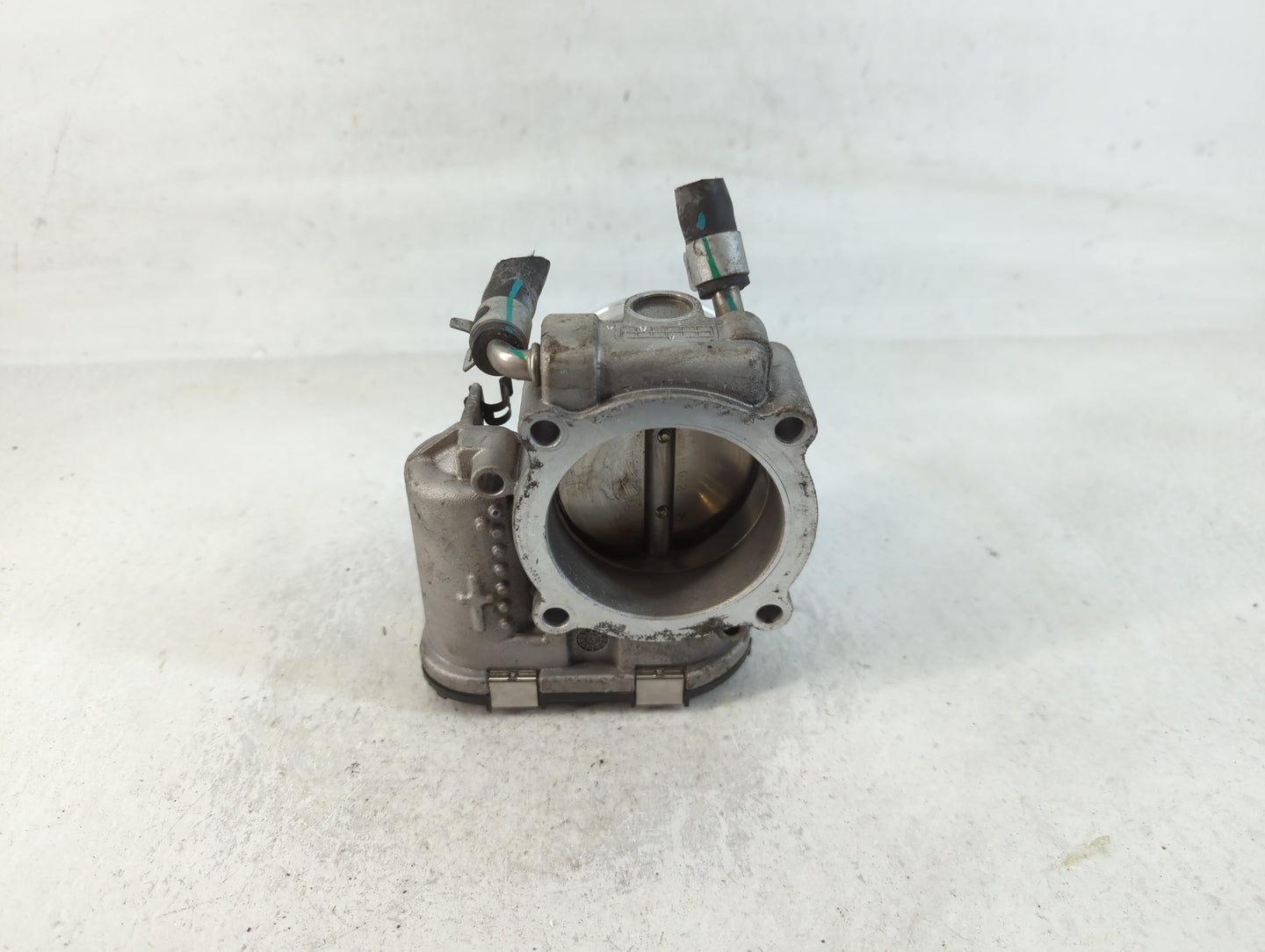 2019-2020 Hyundai Santa Fe Throttle Body P/N:35100-2G600 Fits Fits 2015 2016 2017 2018 2019 2020 2021 OEM Used Auto Parts - Oemusedautoparts1.com