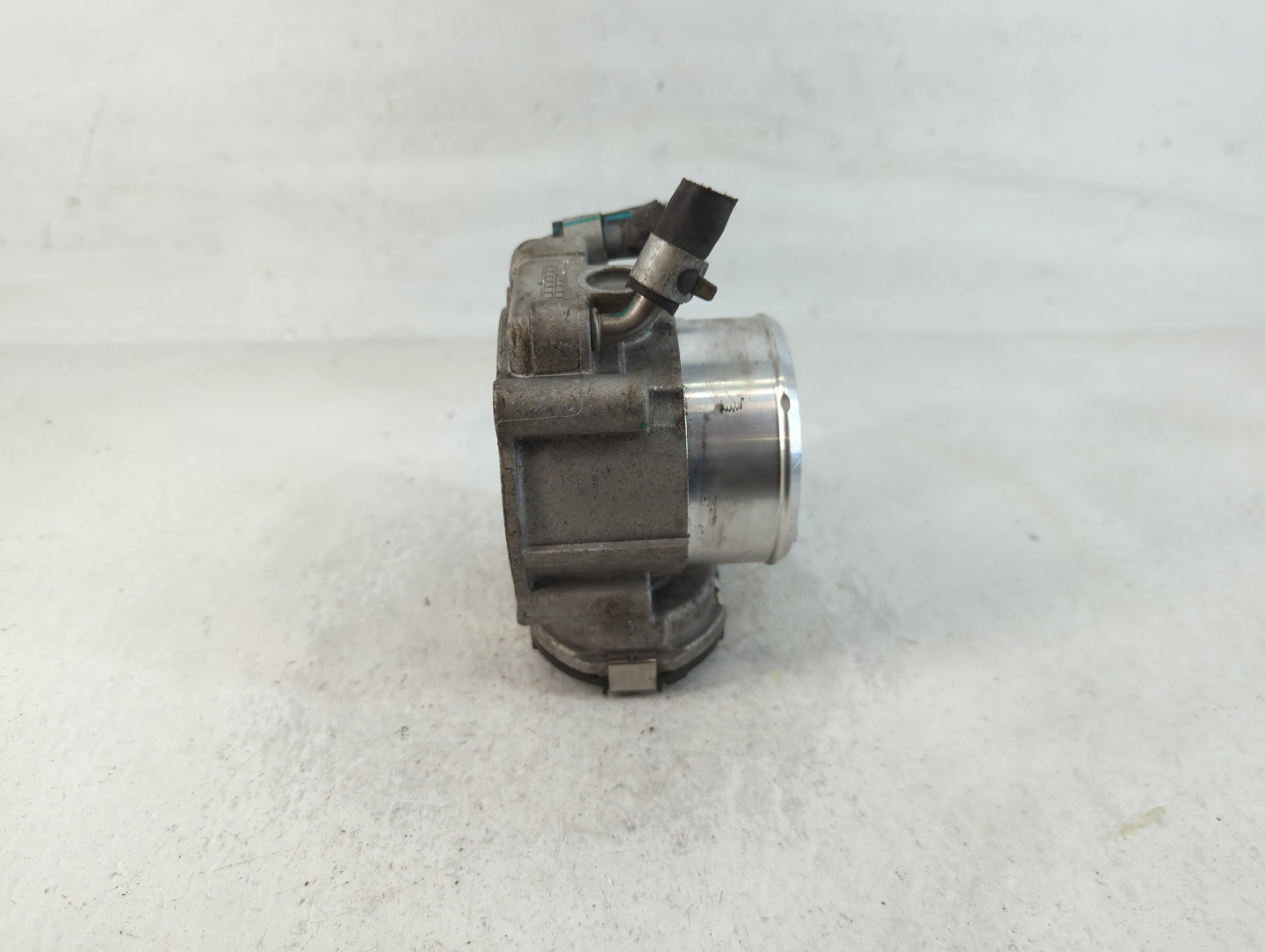 2019-2020 Hyundai Santa Fe Throttle Body P/N:35100-2G600 Fits Fits 2015 2016 2017 2018 2019 2020 2021 OEM Used Auto Parts - Oemusedautoparts1.com