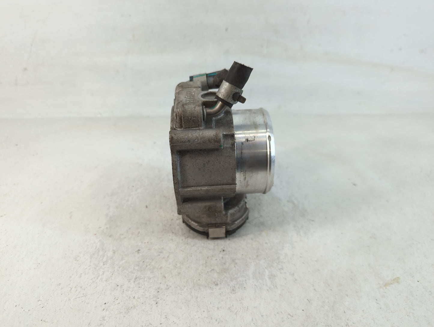 2019-2020 Hyundai Santa Fe Throttle Body P/N:35100-2G600 Fits Fits 2015 2016 2017 2018 2019 2020 2021 OEM Used Auto Parts - Oemusedautoparts1.com