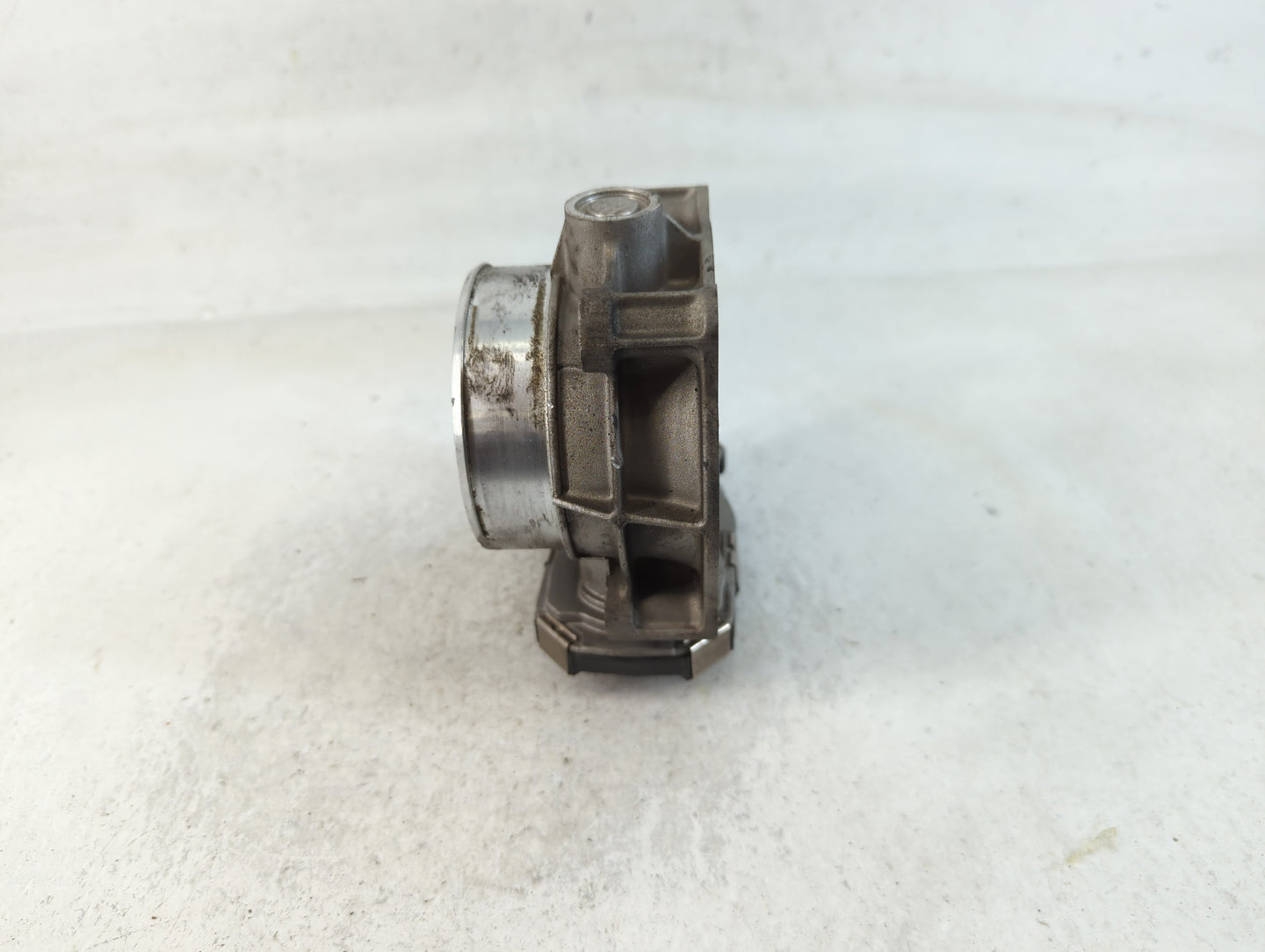 2017-2022 Chevrolet Traverse Throttle Body P/N:12632172BA Fits Fits 2012 2013 2014 2015 2016 2017 2018 2019 2020 2021 2022 OEM Used Auto Parts - Oemusedautoparts1.com