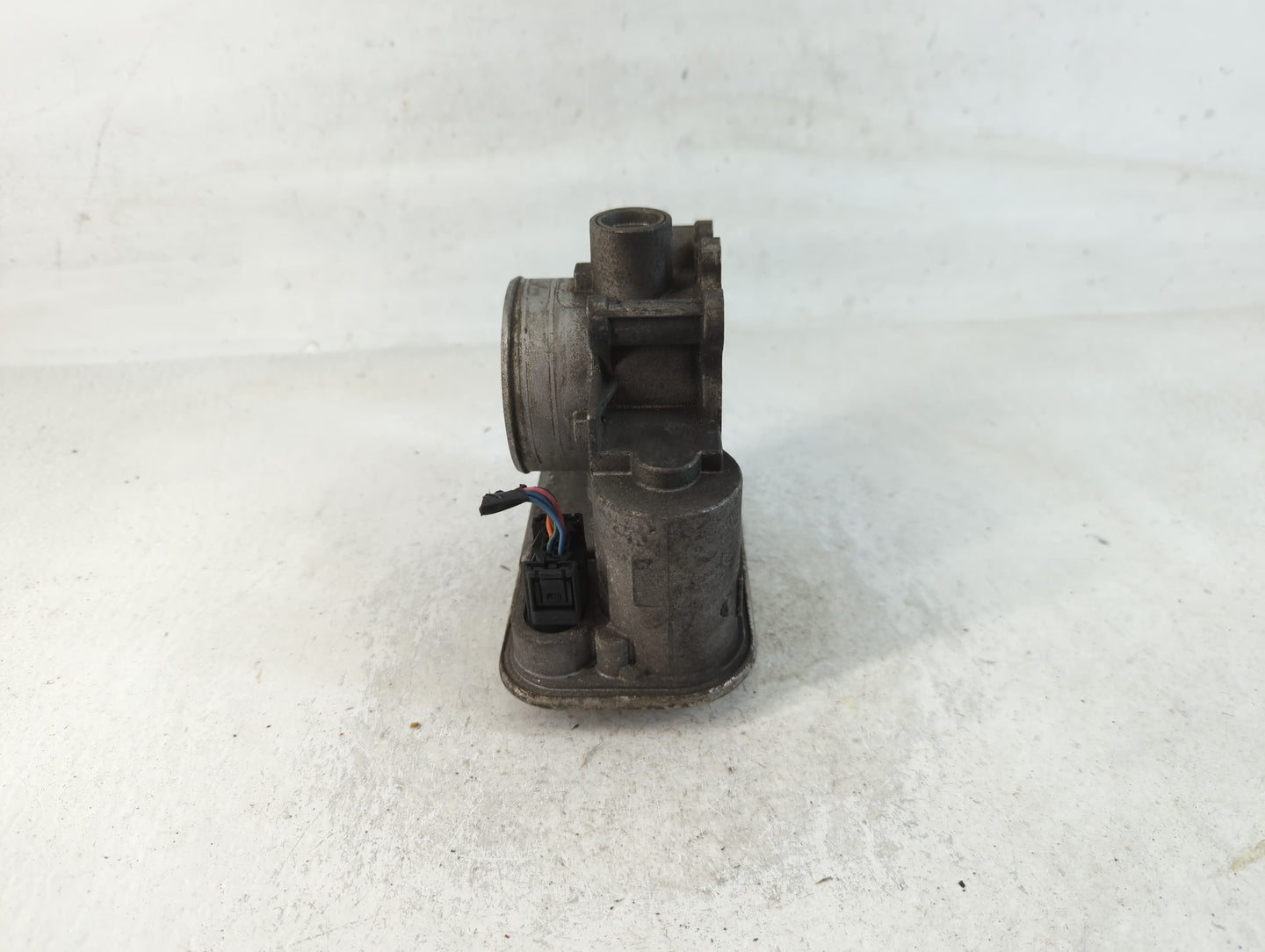 2007-2017 Jeep Patriot Throttle Body P/N:04891735AC Fits Fits 2007 2008 2009 2010 2011 2012 2013 2014 2015 2016 2017 2018 OEM Used Auto Parts - Oemusedautoparts1.com