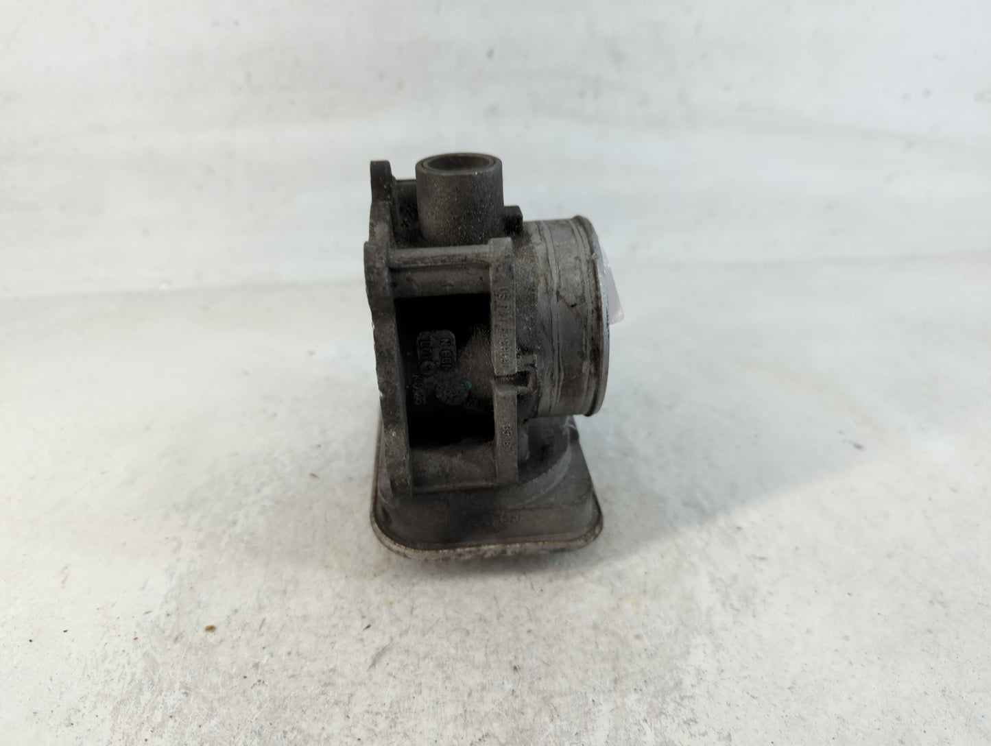 2007-2017 Jeep Patriot Throttle Body P/N:04891735AC Fits Fits 2007 2008 2009 2010 2011 2012 2013 2014 2015 2016 2017 2018 OEM Used Auto Parts - Oemusedautoparts1.com