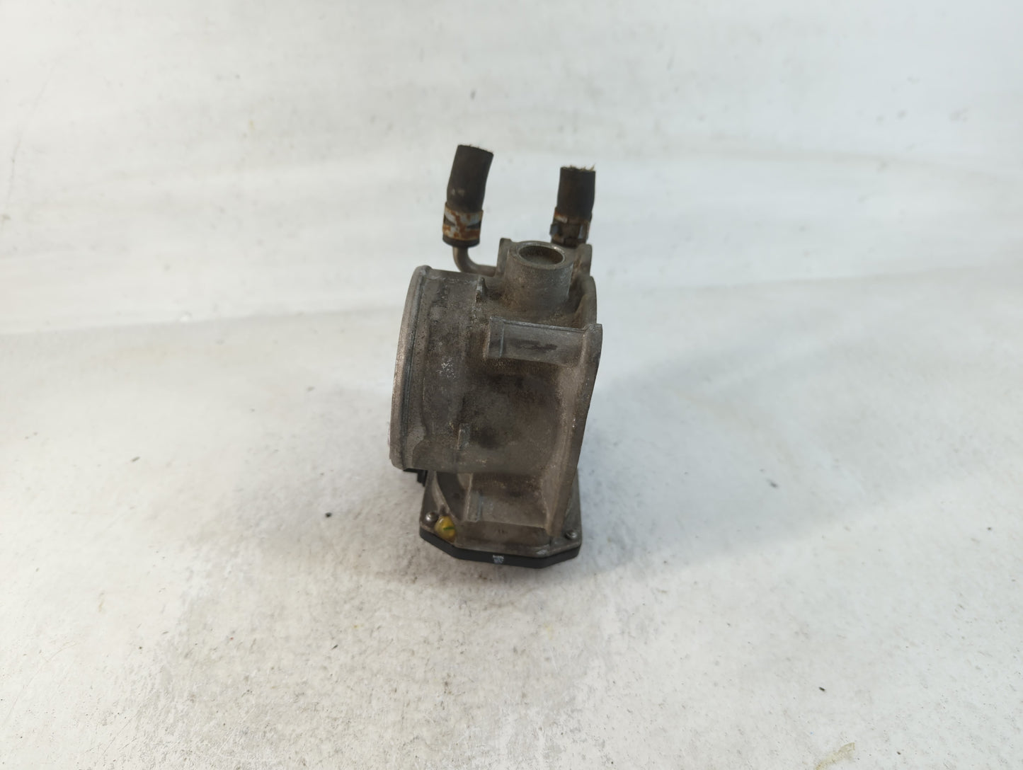 2007-2016 Toyota Sienna Throttle Body P/N:22030-0P050 Fits OEM Used Auto Parts - Oemusedautoparts1.com