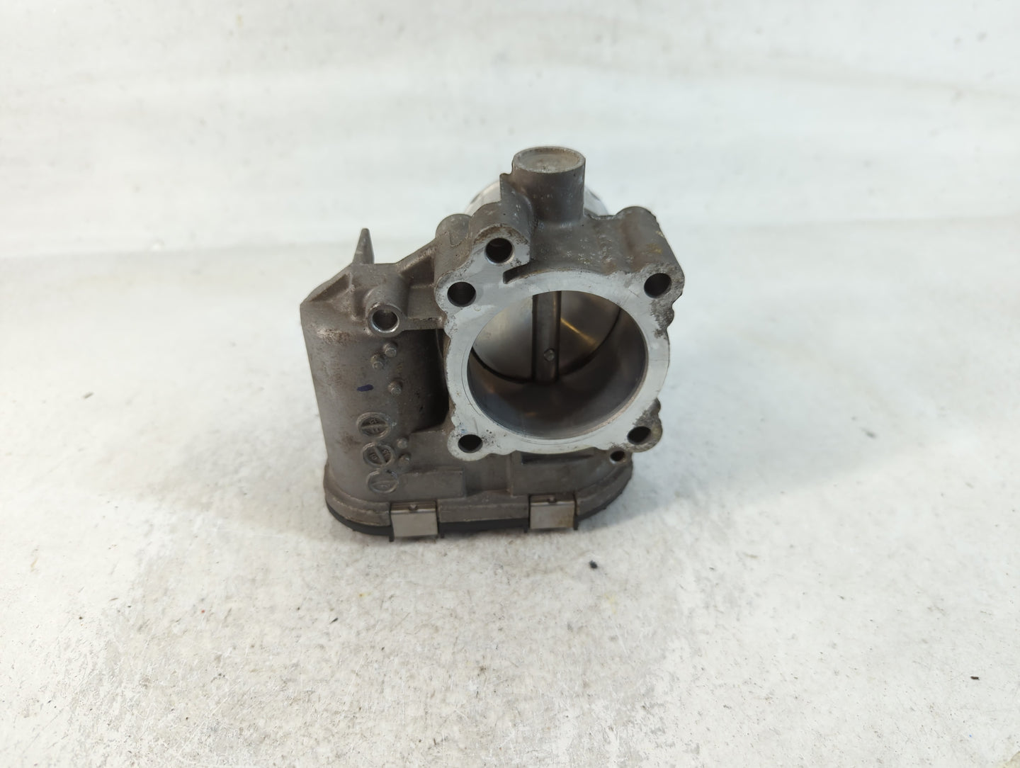 2014-2019 Ford Fiesta Throttle Body P/N:7S7G-9F991-CA Fits Fits 2013 2014 2015 2016 2017 2018 2019 OEM Used Auto Parts - Oemusedautoparts1.com