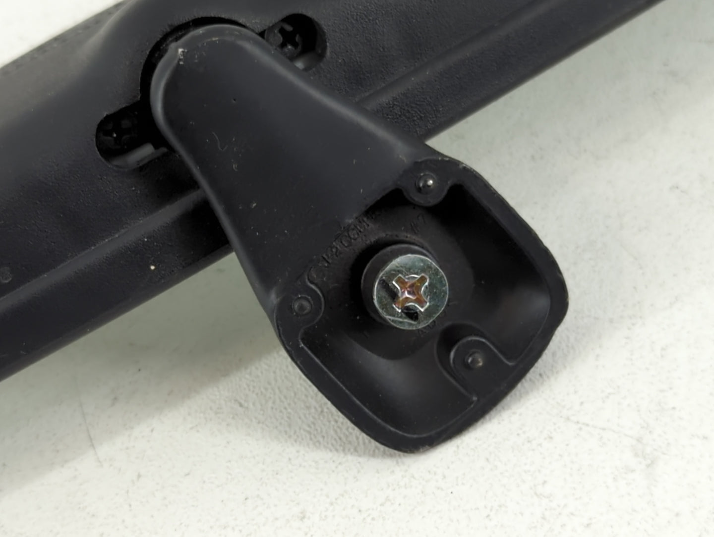 2001-2012 Hyundai Elantra Interior Rear View Mirror Replacement OEM P/N:A047396 E13010082 Fits OEM Used Auto Parts - Oemusedautoparts1.com