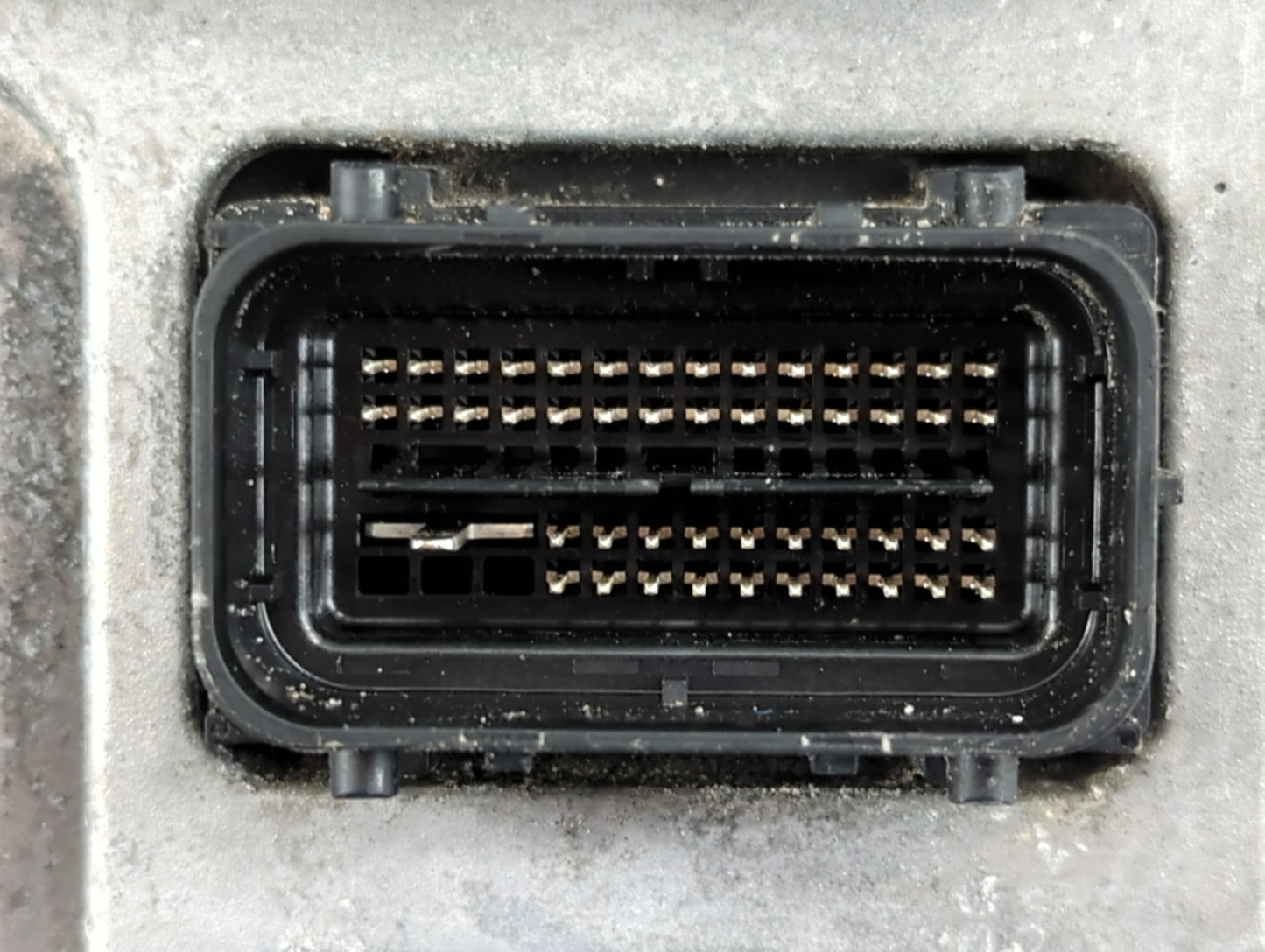 2020-2022 Chevrolet Equinox PCM Engine Control Computer ECU ECM PCU OEM P/N:12717886 Fits Fits 2020 2021 2022 OEM Used Auto Parts - Oemusedautoparts1.com