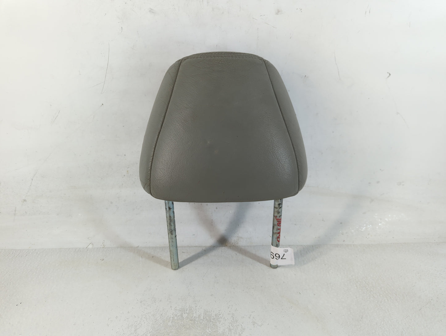 2005-2006 Honda Odyssey Headrest Head Rest Front Driver Passenger Seat Fits Fits 2005 2006 OEM Used Auto Parts - Oemusedautoparts1.com