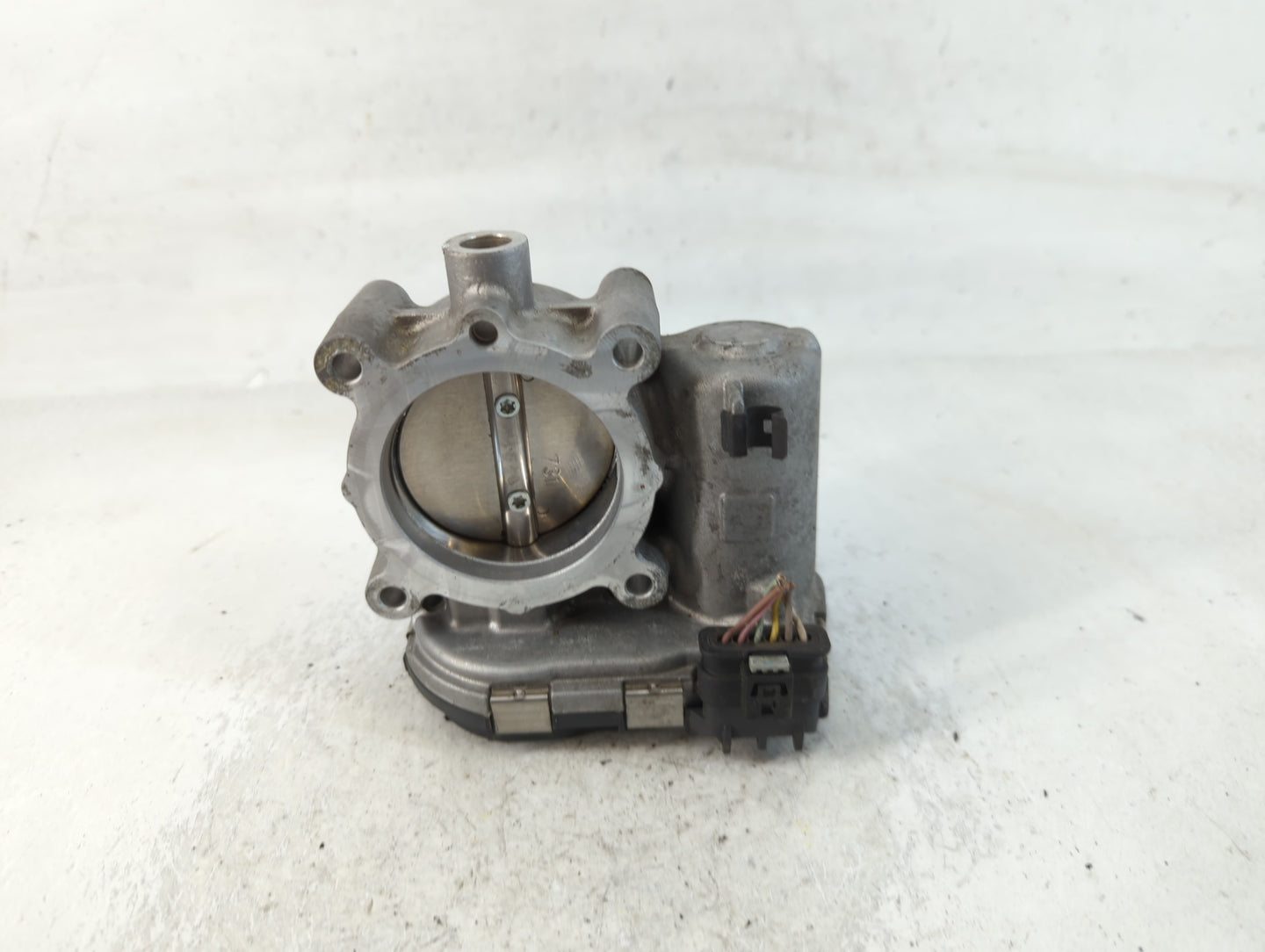 2016-2019 Infiniti Q50 Throttle Body P/N:0 280 750 541 A 270 141 00 25 Fits Fits 2016 2017 2018 2019 OEM Used Auto Parts - Oemusedautoparts1.com