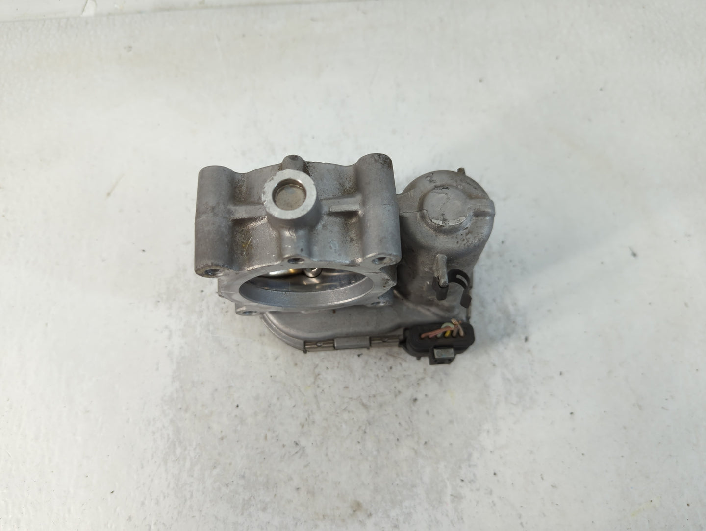 2016-2019 Infiniti Q50 Throttle Body P/N:0 280 750 541 A 270 141 00 25 Fits Fits 2016 2017 2018 2019 OEM Used Auto Parts - Oemusedautoparts1.com