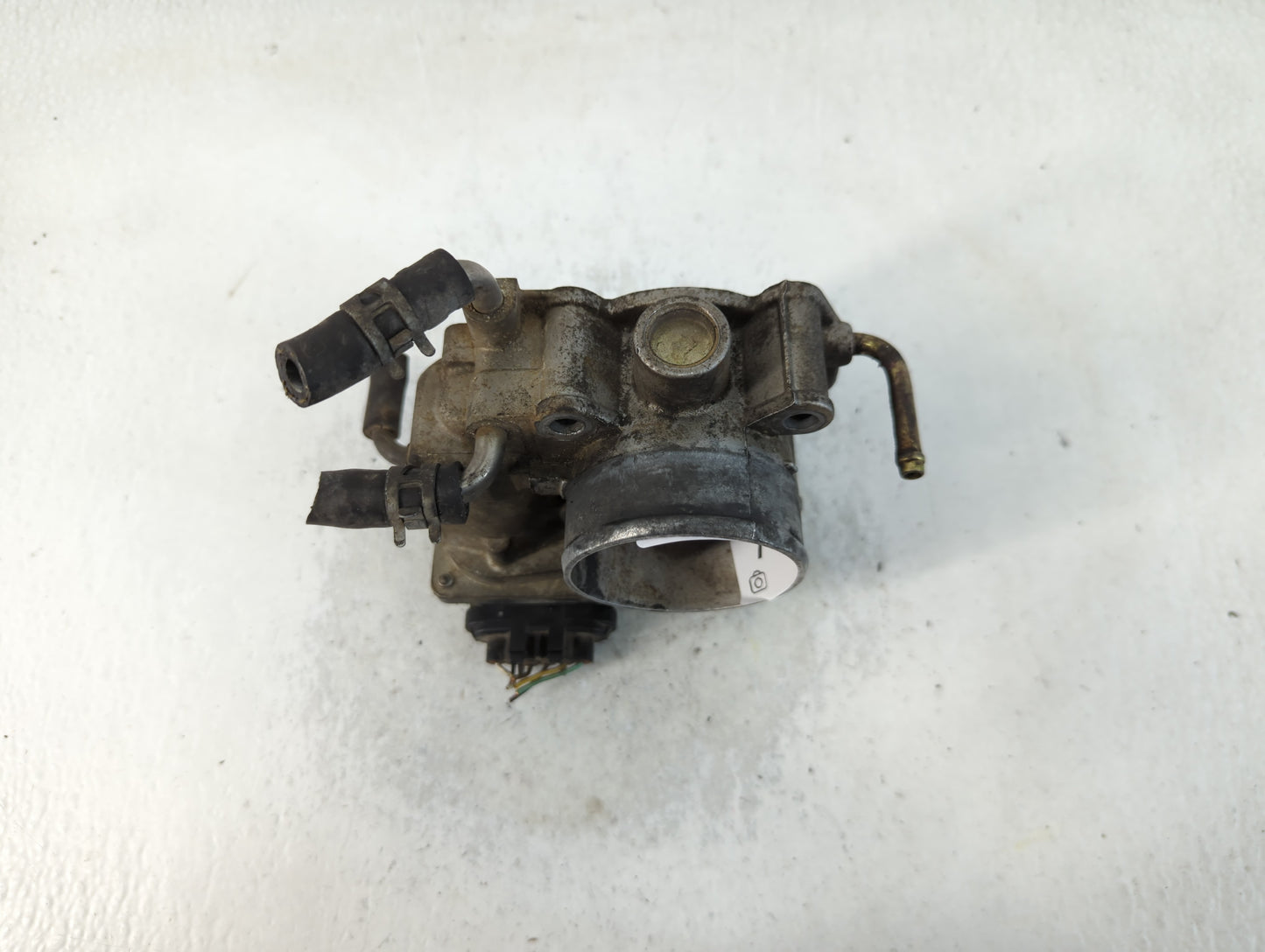 2004-2006 Toyota Solara Throttle Body P/N:22030-0H020 Fits Fits 2004 2005 2006 2007 OEM Used Auto Parts - Oemusedautoparts1.com