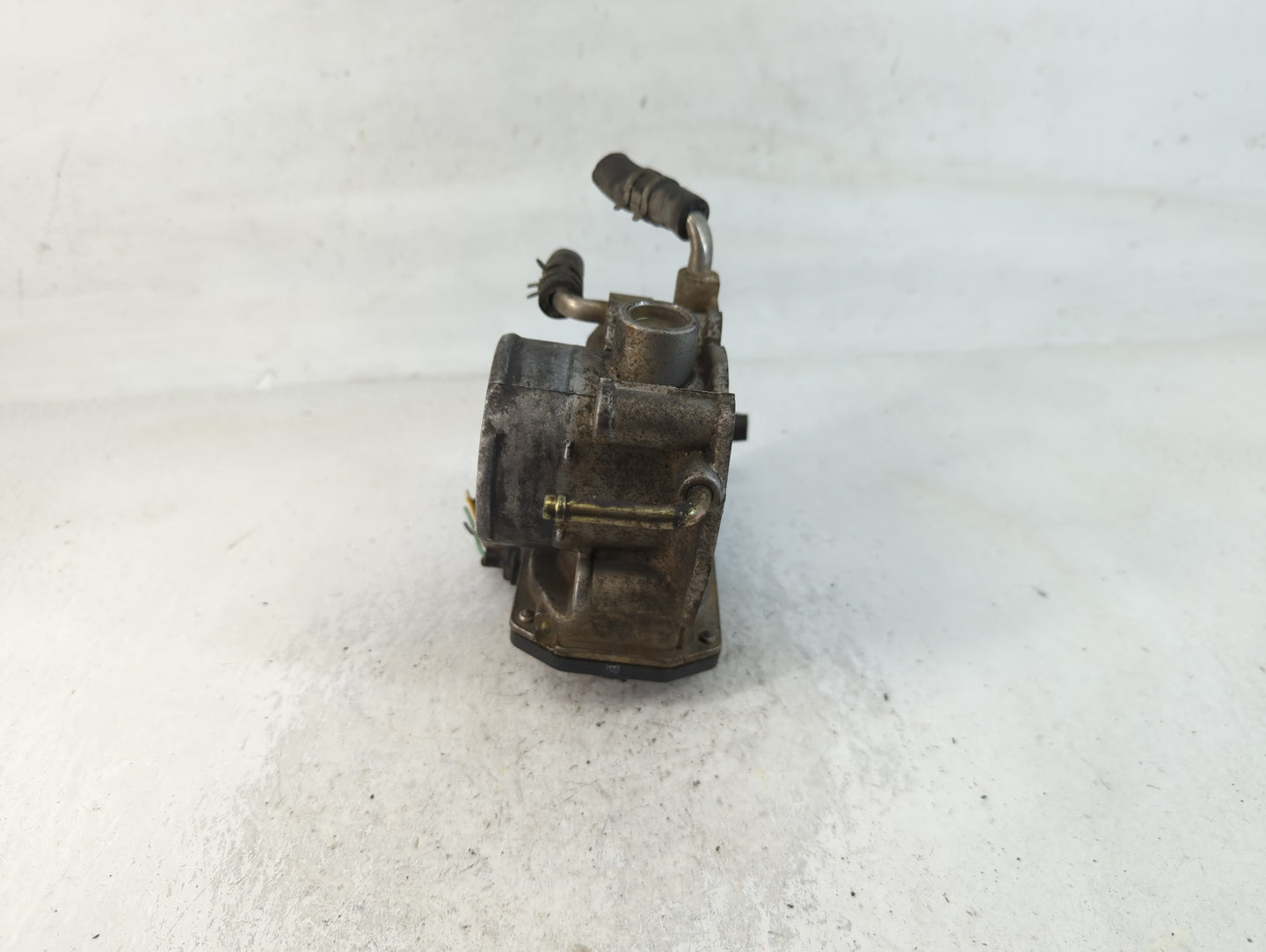 2004-2006 Toyota Solara Throttle Body P/N:22030-0H020 Fits Fits 2004 2005 2006 2007 OEM Used Auto Parts - Oemusedautoparts1.com