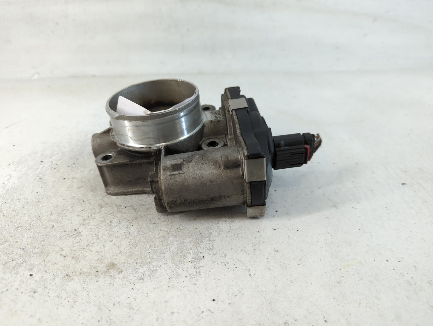 2016-2017 Chevrolet Equinox Throttle Body P/N:12669146AA Fits Fits 2016 2017 OEM Used Auto Parts - Oemusedautoparts1.com