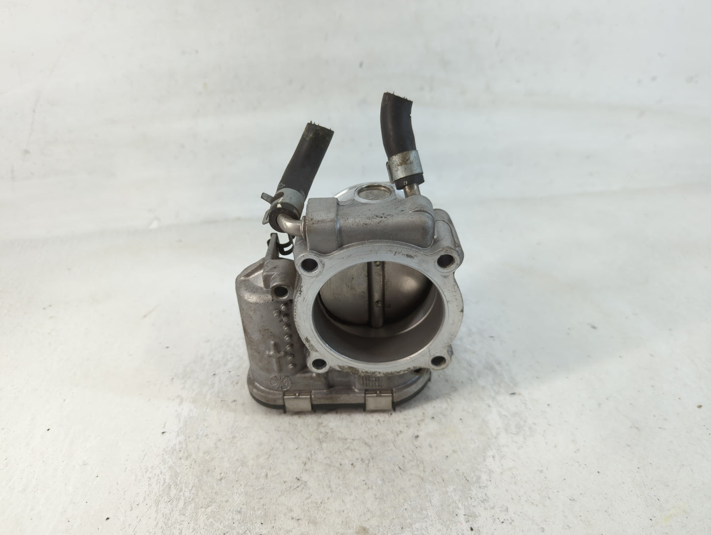 2015-2019 Hyundai Sonata Throttle Body P/N:35100-2G600 Fits Fits 2015 2016 2017 2018 2019 2020 2021 OEM Used Auto Parts - Oemusedautoparts1.com