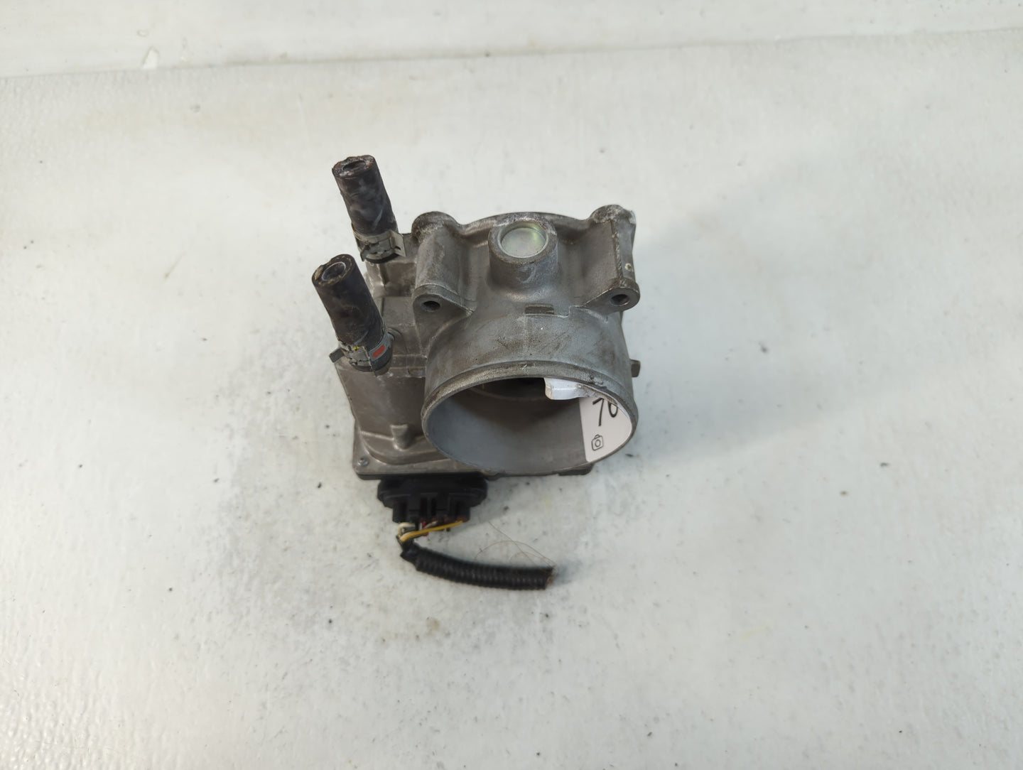 2007-2016 Toyota Sienna Throttle Body P/N:22030-0P050 Fits OEM Used Auto Parts - Oemusedautoparts1.com