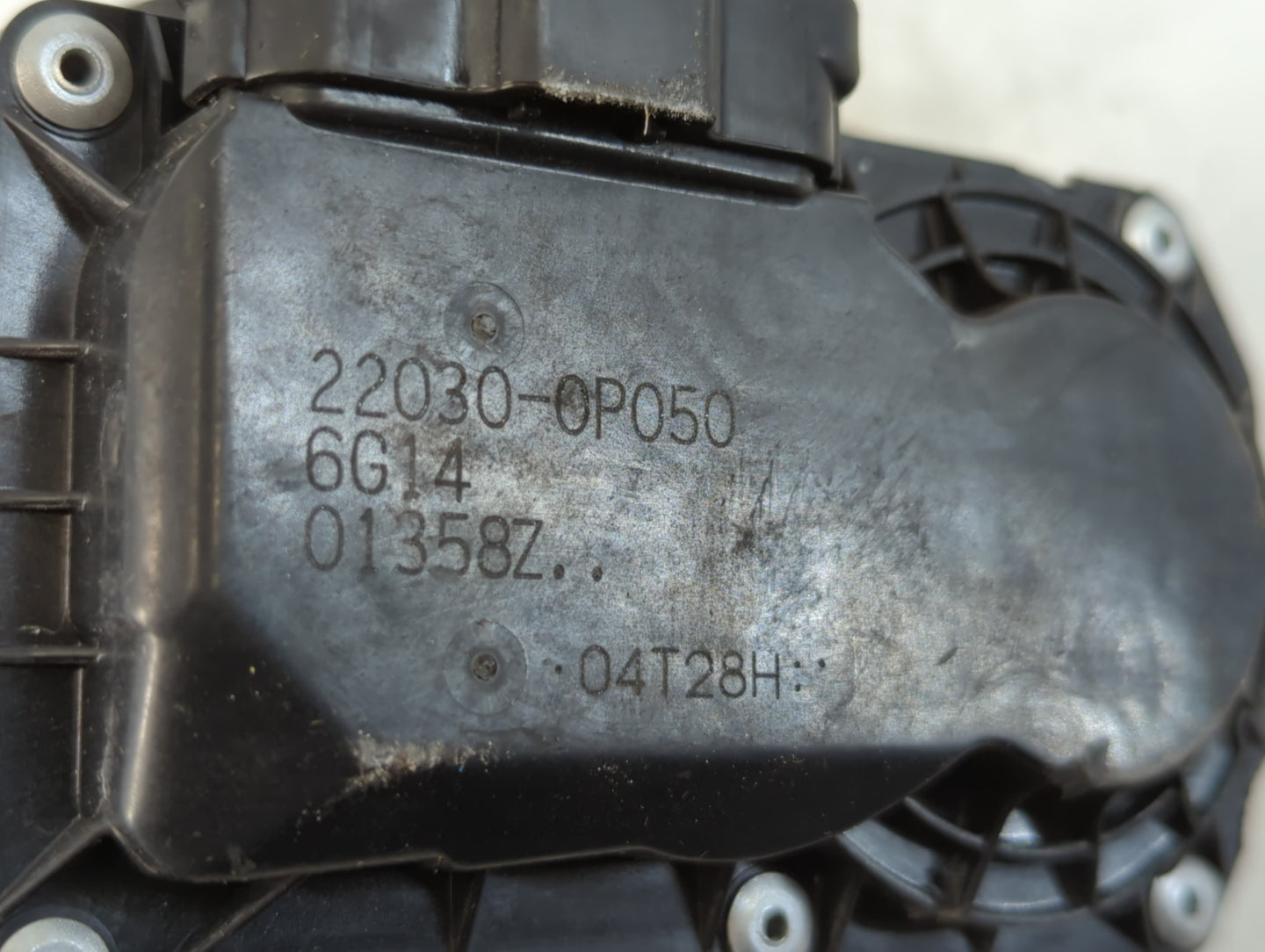 2007-2016 Toyota Sienna Throttle Body P/N:22030-0P050 Fits OEM Used Auto Parts - Oemusedautoparts1.com