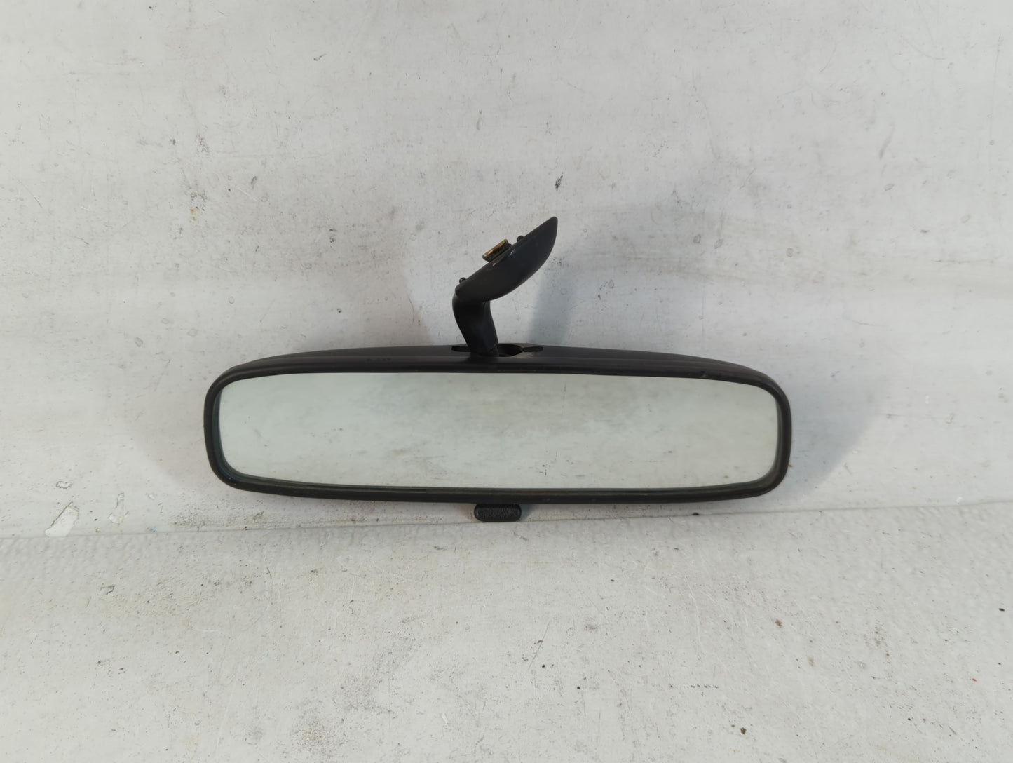 2000-2003 Kia Spectra Interior Rear View Mirror Replacement OEM P/N:IE1346R-015006 Fits OEM Used Auto Parts - Oemusedautoparts1.com