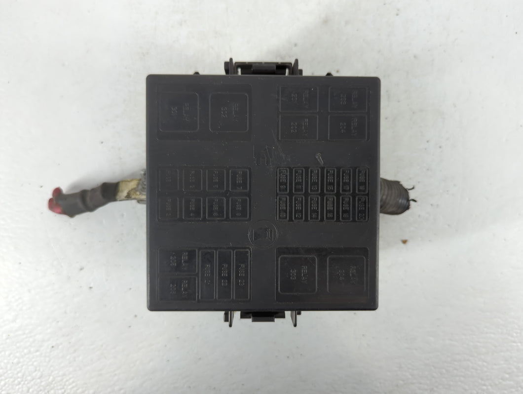 2005-2007 Ford F-350 Super Duty Fusebox Fuse Box Panel Relay Module P/N:E-6022 E-6021-002 Fits Fits 2005 2006 2007 OEM Used Auto Parts