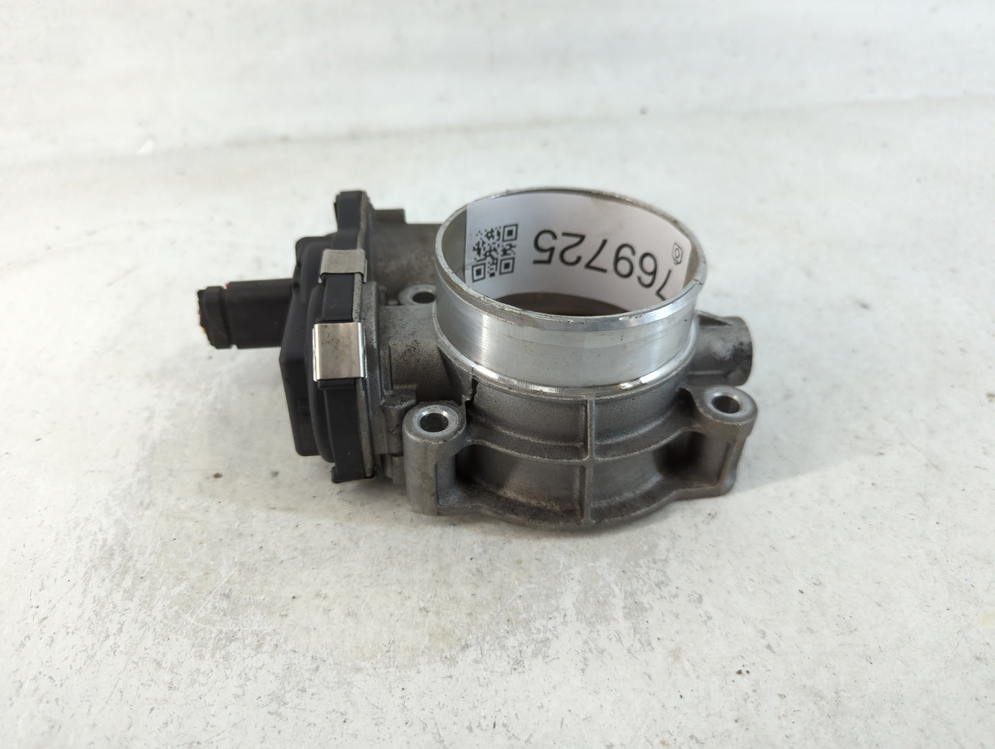 2017 Chevrolet Silverado 1500 Throttle Body P/N:12676296AA Fits Fits 2016 2018 2019 2020 2021 2022 OEM Used Auto Parts - Oemusedautoparts1.com
