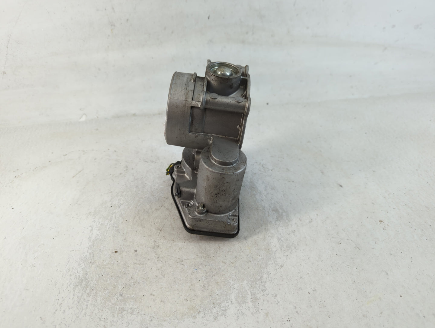 2013-2020 Ford Fusion Throttle Body P/N:DS7E-9F991-AK Fits Fits 2013 2014 2015 2016 2017 2018 2019 2020 2021 2022 OEM Used Auto Parts - Oemusedautoparts1.com