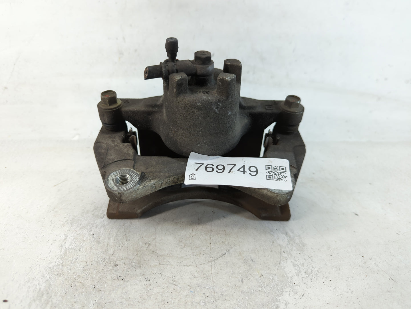 2011-2014 Chrysler 200 Front Driver Left Brake Caliper - Oemusedautoparts1.com