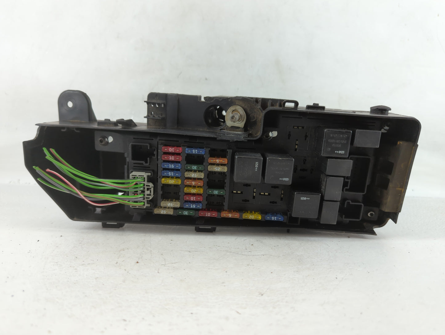 2005-2014 Volvo Xc90 Fusebox Fuse Box Panel Relay Module P/N:9494210 Fits Fits 2005 2006 2007 2008 2009 2010 2011 2012 2013 2014 OEM Used Auto Parts - Oemusedautoparts1.com