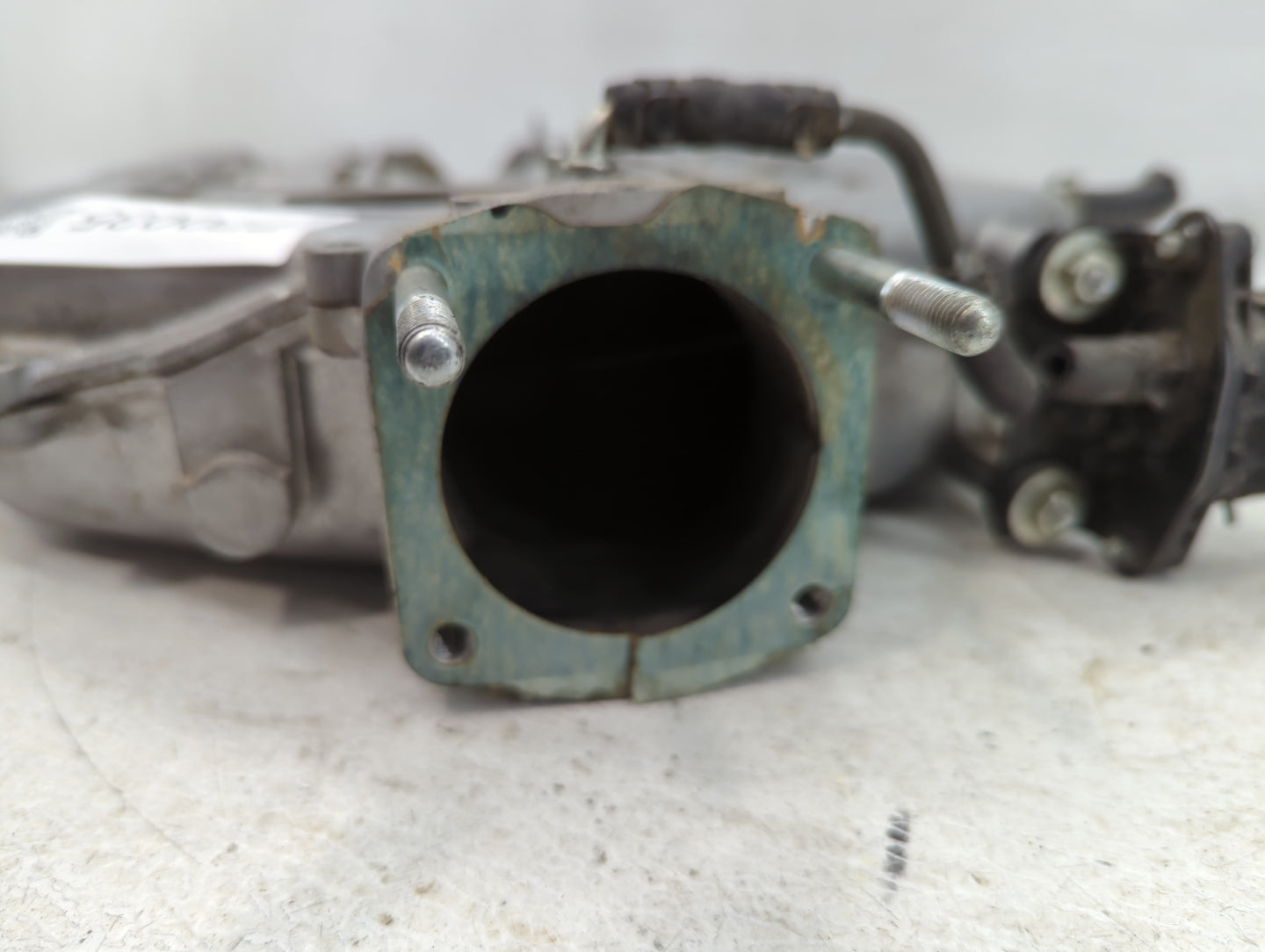 2008 Honda Odyssey Passenger Right Cylinder Head Valve Cover P/N:RGWA098-034205 Fits OEM Used Auto Parts - Oemusedautoparts1.com