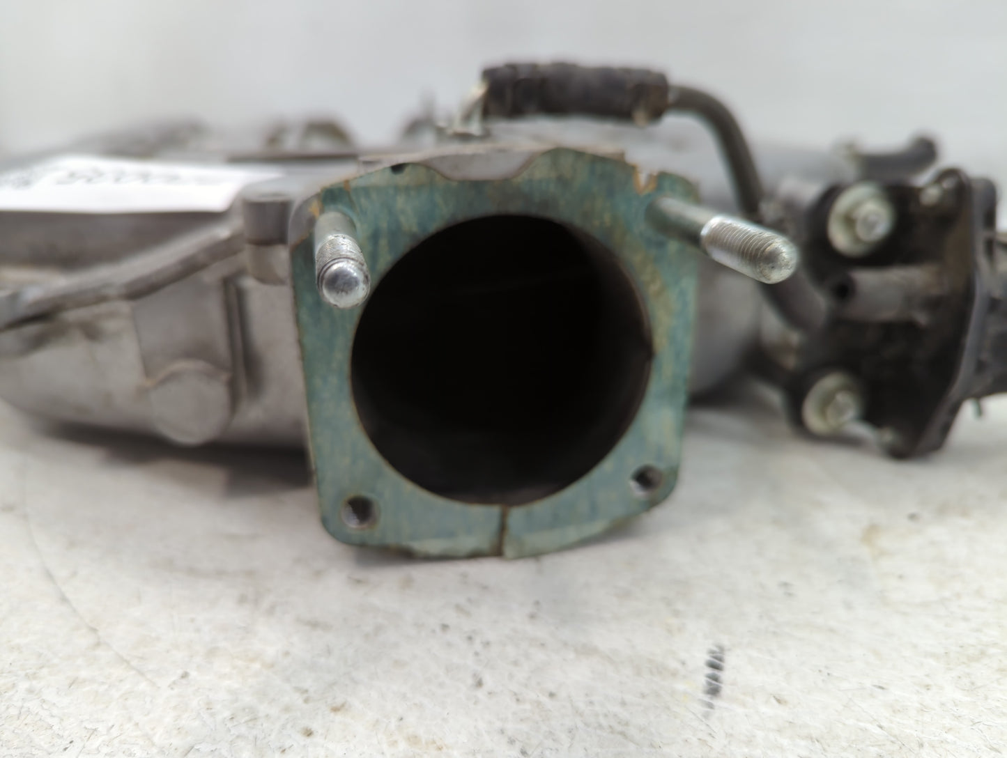 2008 Honda Odyssey Passenger Right Cylinder Head Valve Cover P/N:RGWA098-034205 Fits OEM Used Auto Parts - Oemusedautoparts1.com
