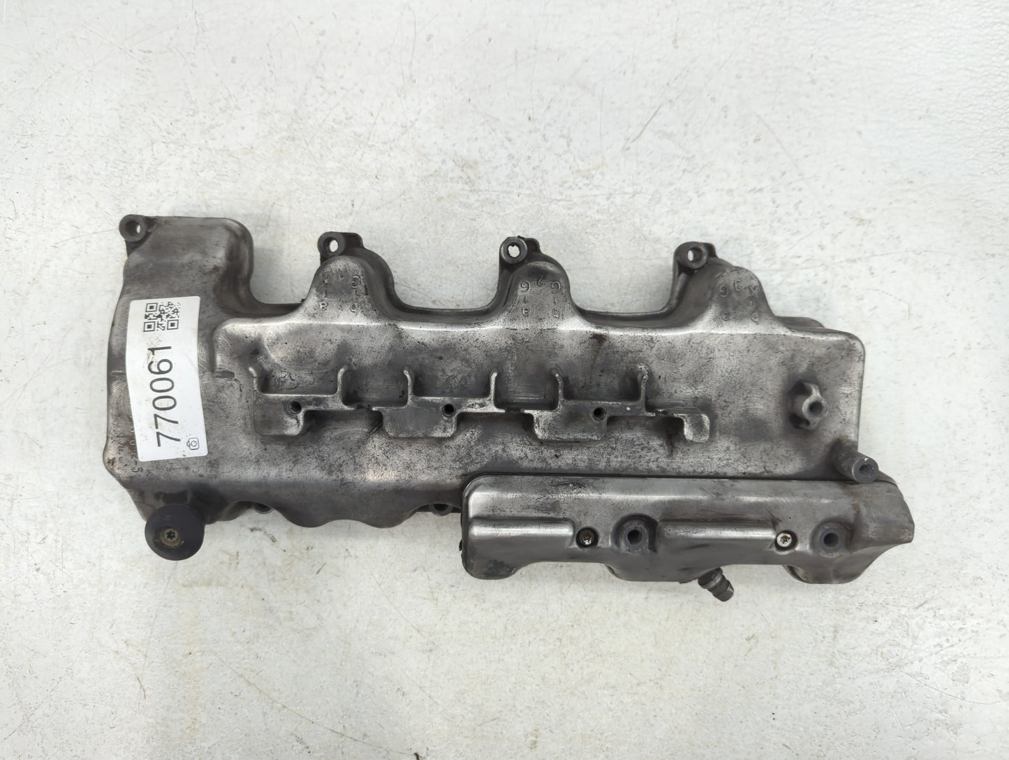 2002 Mercedes-Benz Ml320 Passenger Right Cylinder Head Valve Cover Fits OEM Used Auto Parts - Oemusedautoparts1.com