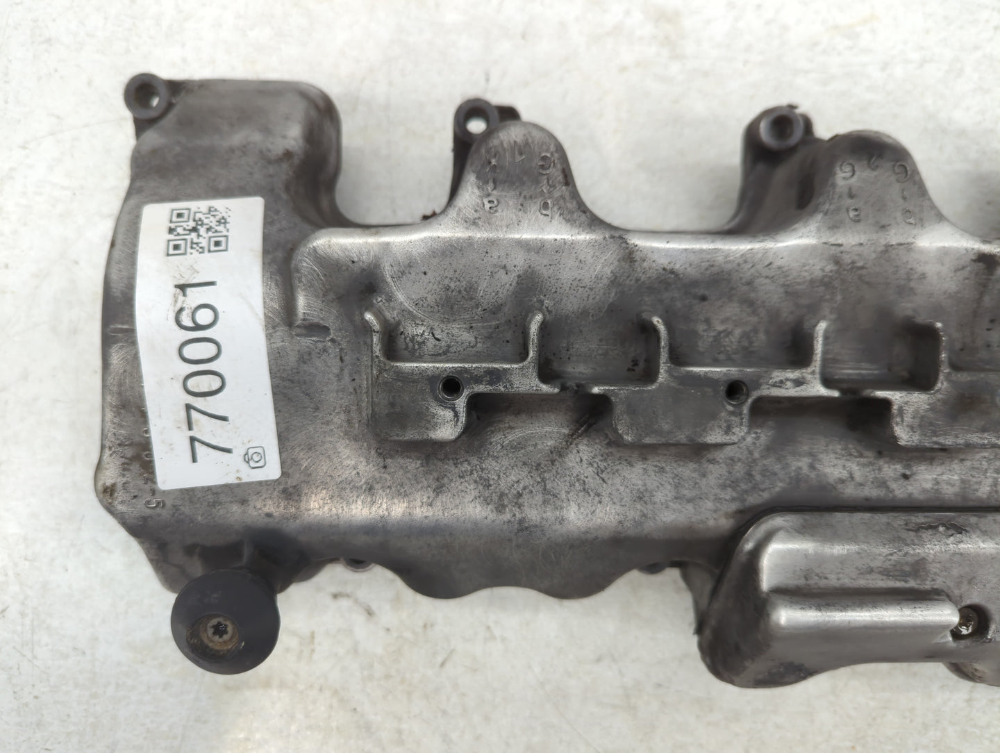 2002 Mercedes-Benz Ml320 Passenger Right Cylinder Head Valve Cover Fits OEM Used Auto Parts - Oemusedautoparts1.com
