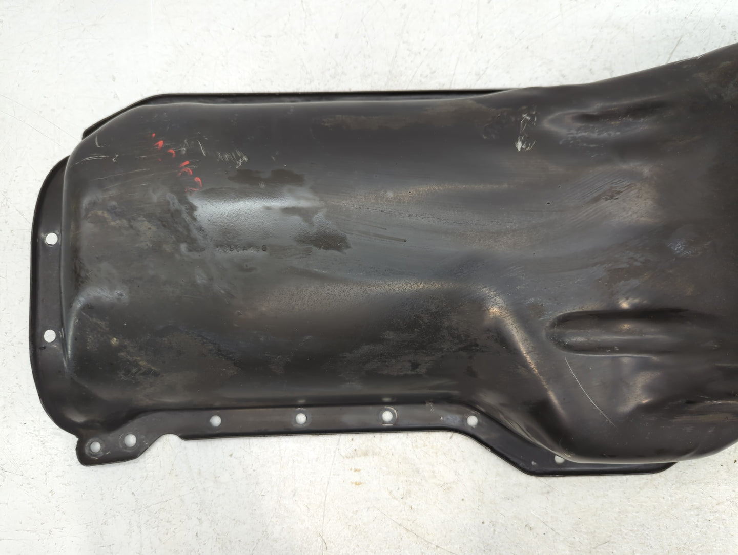 1993-1998 Jeep Grand Cherokee Engine Oil Pan Fits Fits 1993 1994 1995 1996 1997 1998 1999 2000 2001 OEM Used Auto Parts - Oemusedautoparts1.com