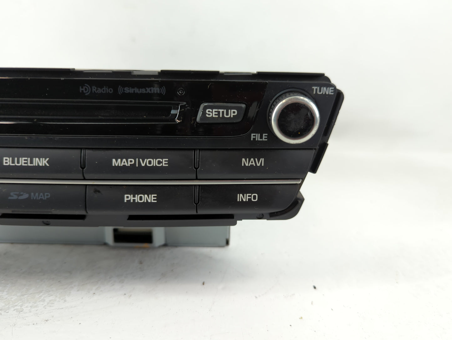 2015 Hyundai Genesis Radio AM FM Cd Player Receiver Replacement P/N:96560-B14274X Fits OEM Used Auto Parts - Oemusedautoparts1.com