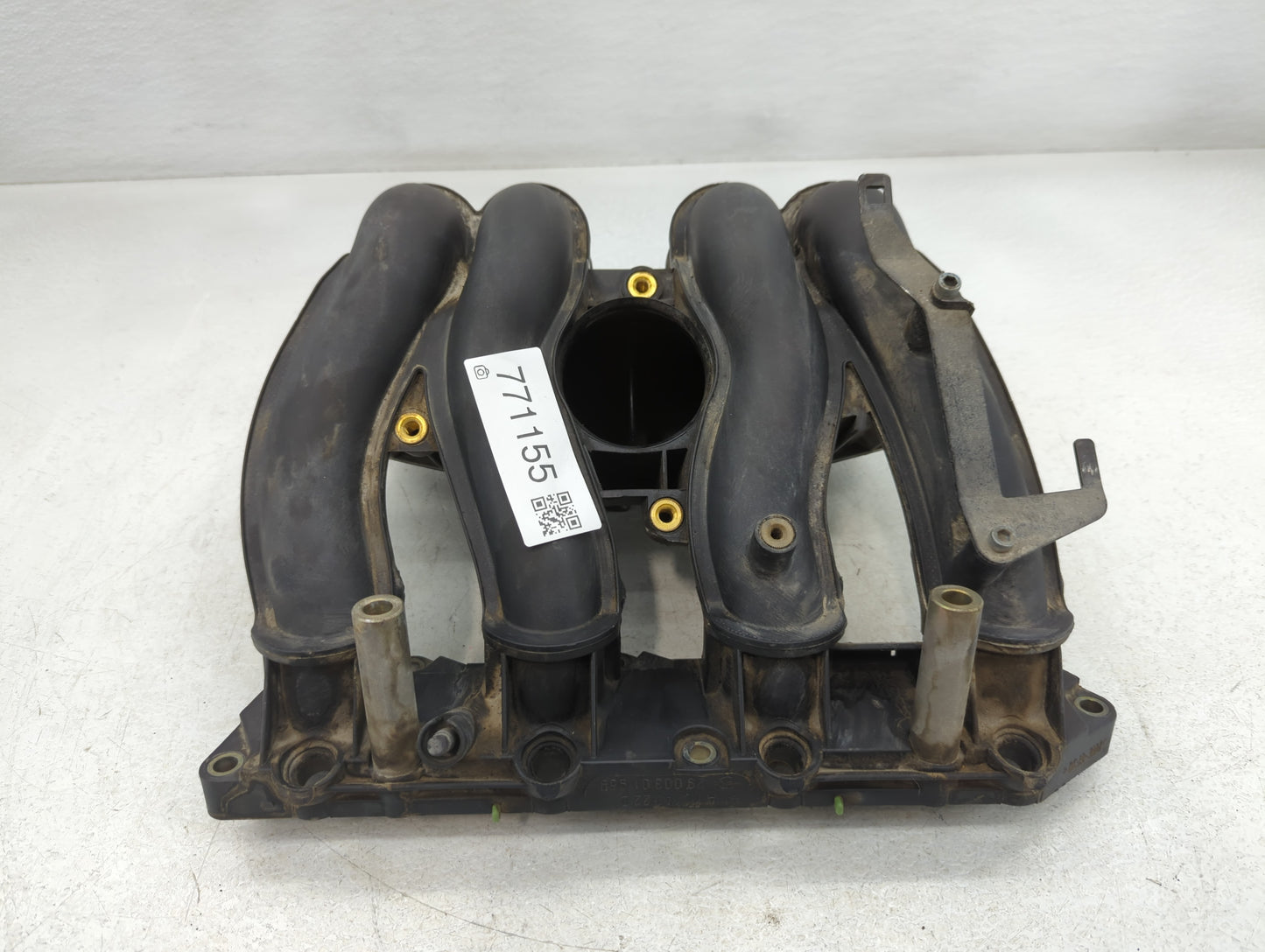 1997-1998 Mercedes-Benz C230 Air Intake Manifold P/N:290 003 01 959 A 111 140 22 01 Fits Fits 1997 1998 OEM Used Auto Parts - Oemusedautoparts1.com