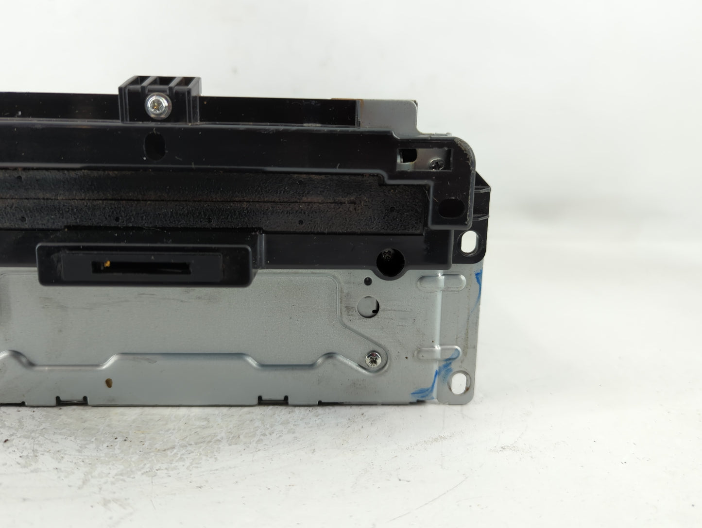 2018-2020 Dodge Journey Radio AM FM Cd Player Receiver Replacement P/N:P68342287AC Fits Fits 2018 2019 2020 OEM Used Auto Parts - Oemusedautoparts1.com