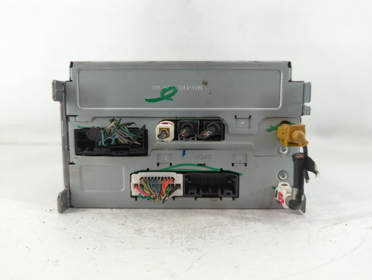 2018-2020 Dodge Journey Radio AM FM Cd Player Receiver Replacement P/N:P68342287AC Fits Fits 2018 2019 2020 OEM Used Auto Parts - Oemusedautoparts1.com