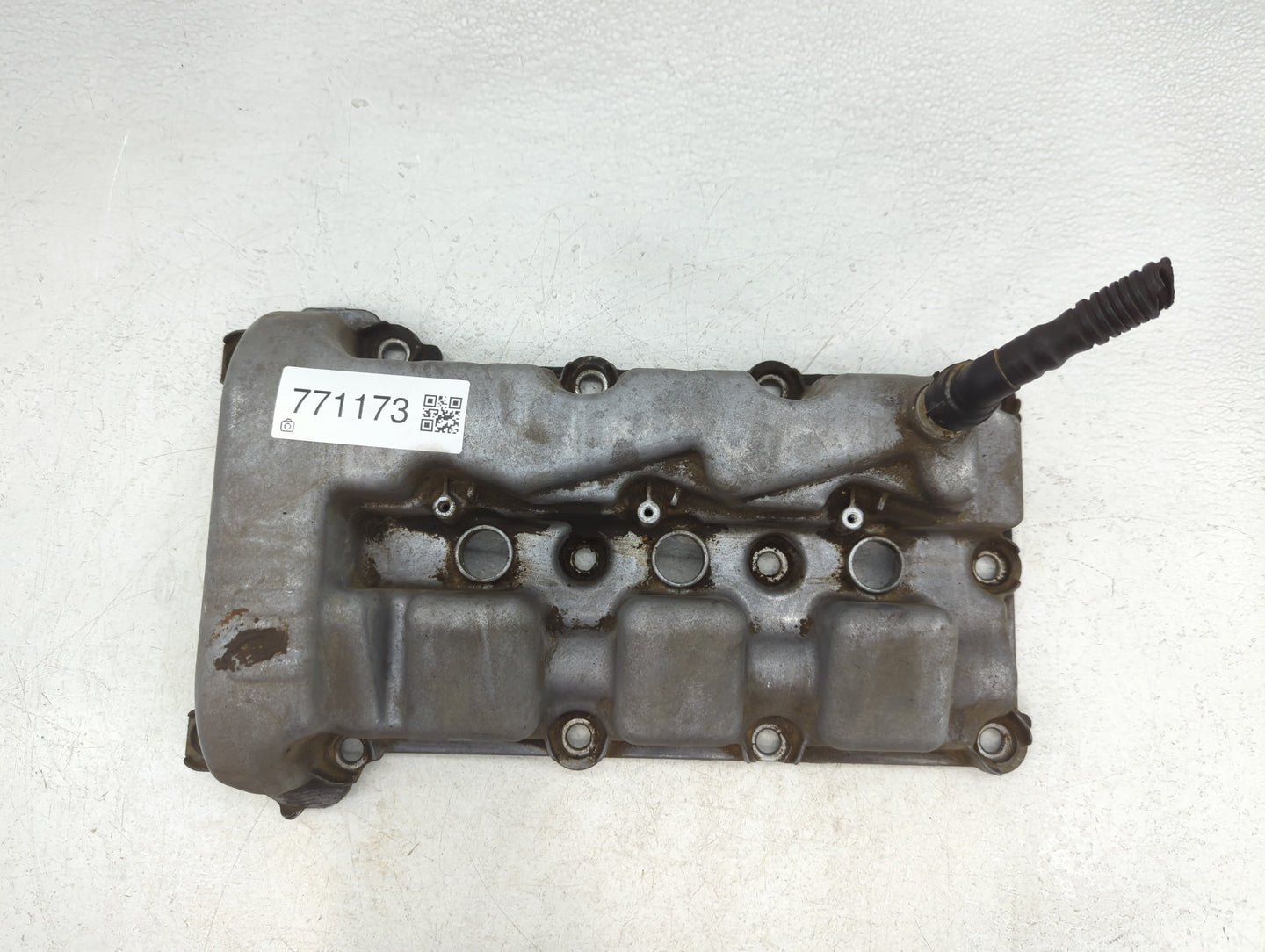 2008 Ford Escape Passenger Right Cylinder Head Valve Cover P/N:6L8E-6582-BB 6L8E-6582-B8 Fits OEM Used Auto Parts - Oemusedautoparts1.com